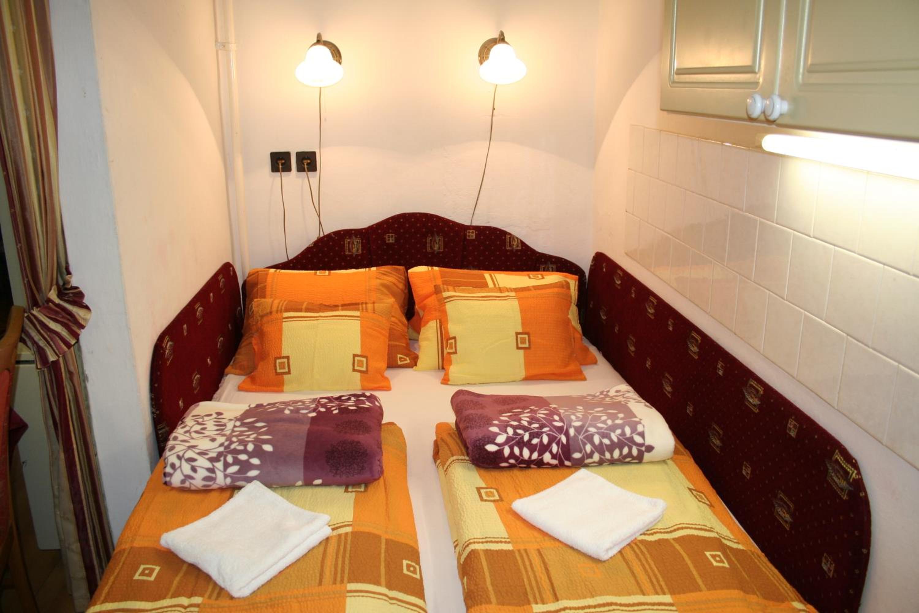 Arany Barokk Apartman view 5