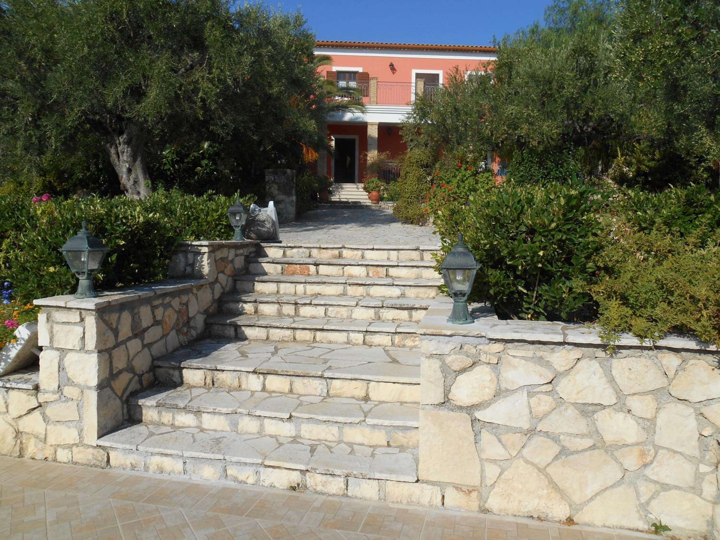 Photo 48