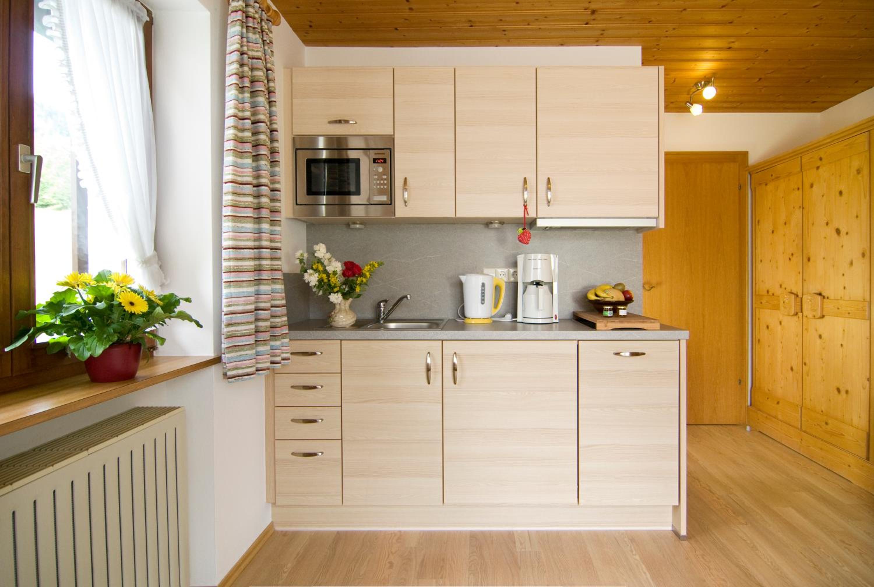 Haus Christl Reit im Winkl, Kostenloser Parkplatz, Spülmaschine, 5 Minuten zum Ortszentrum, ruhige Lage, Wlan