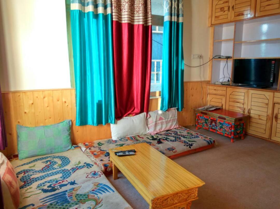Photo 6