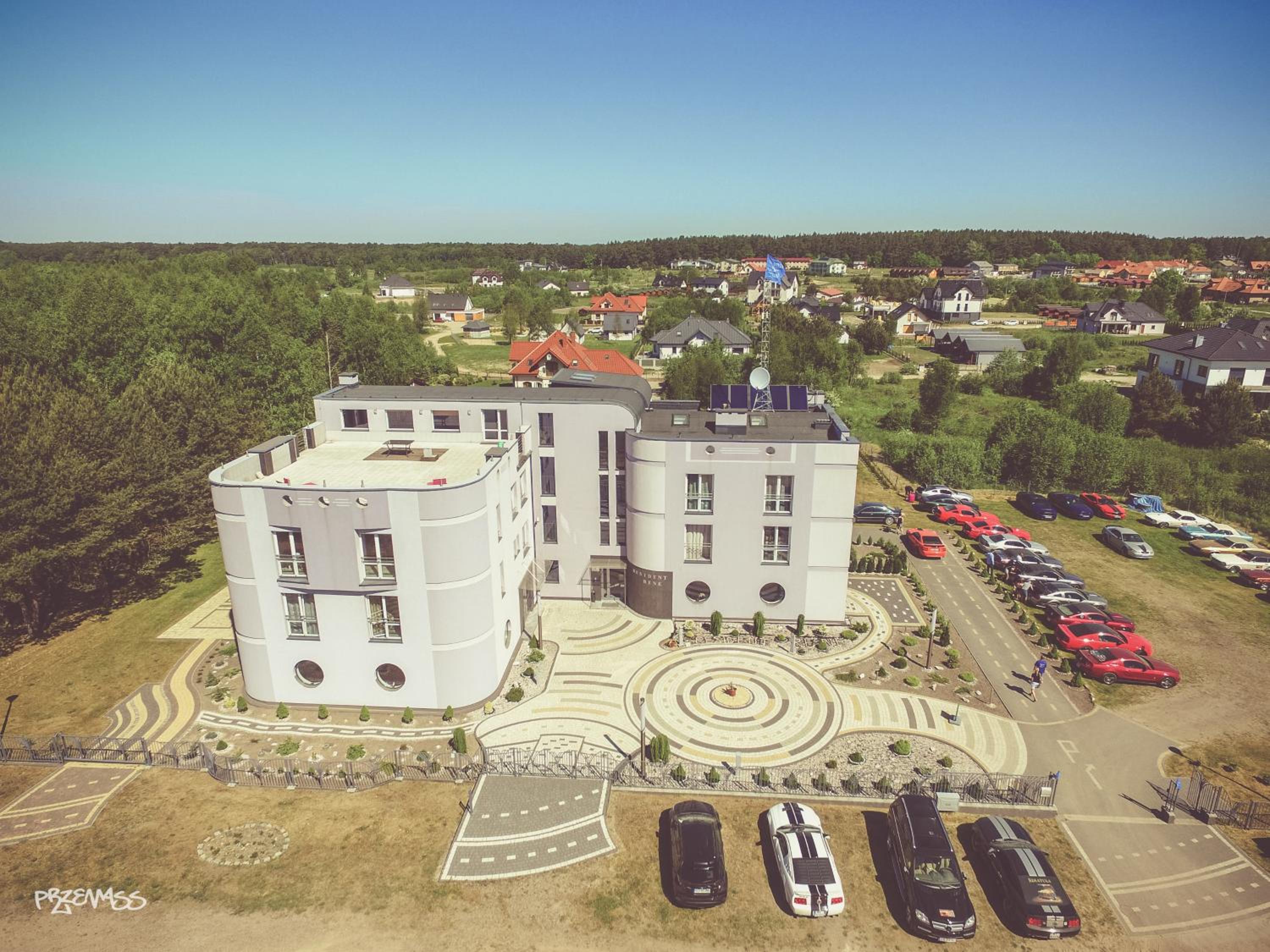 Resident Rene USTKA, photo 111