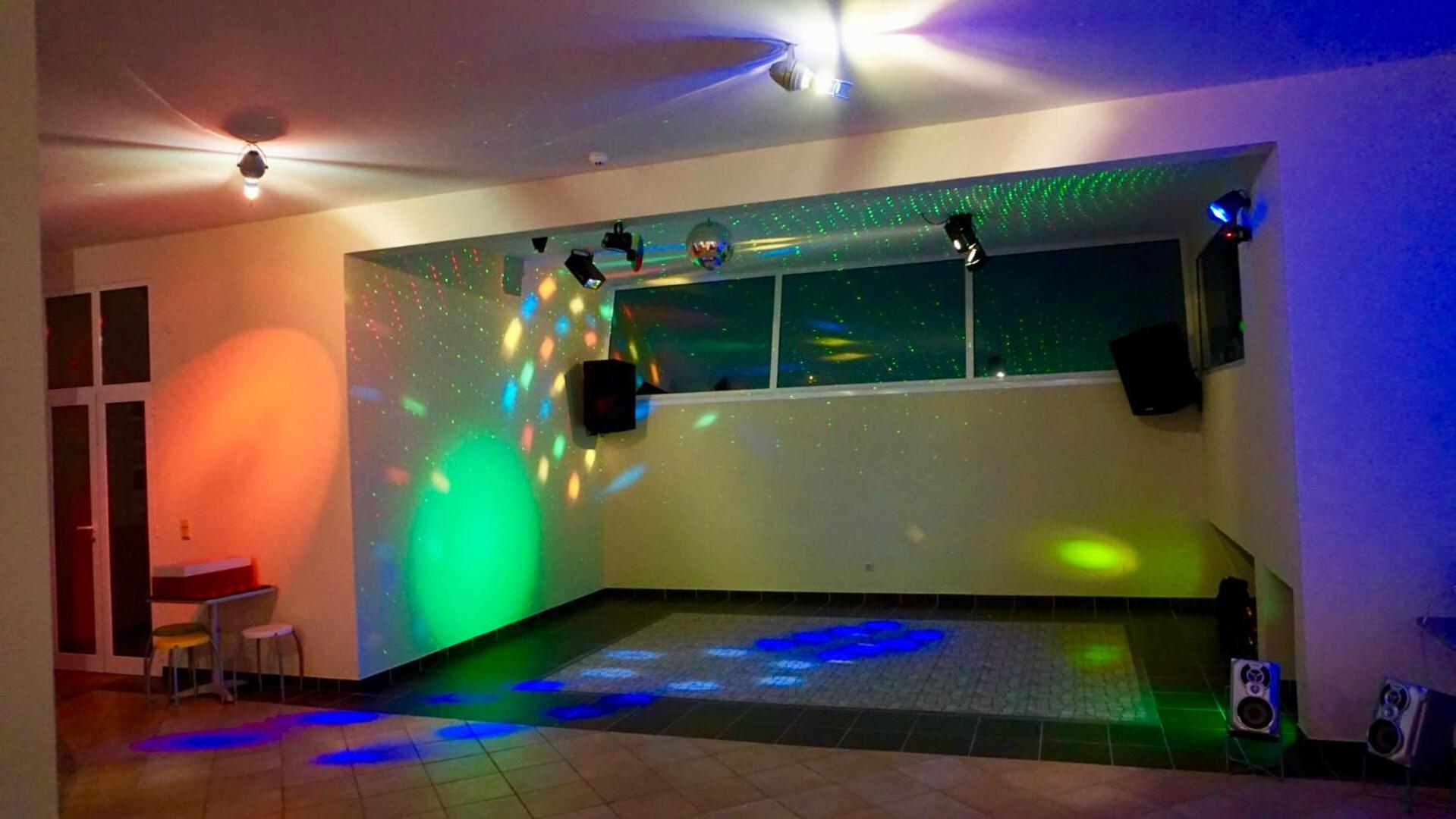 meeting & event spaces