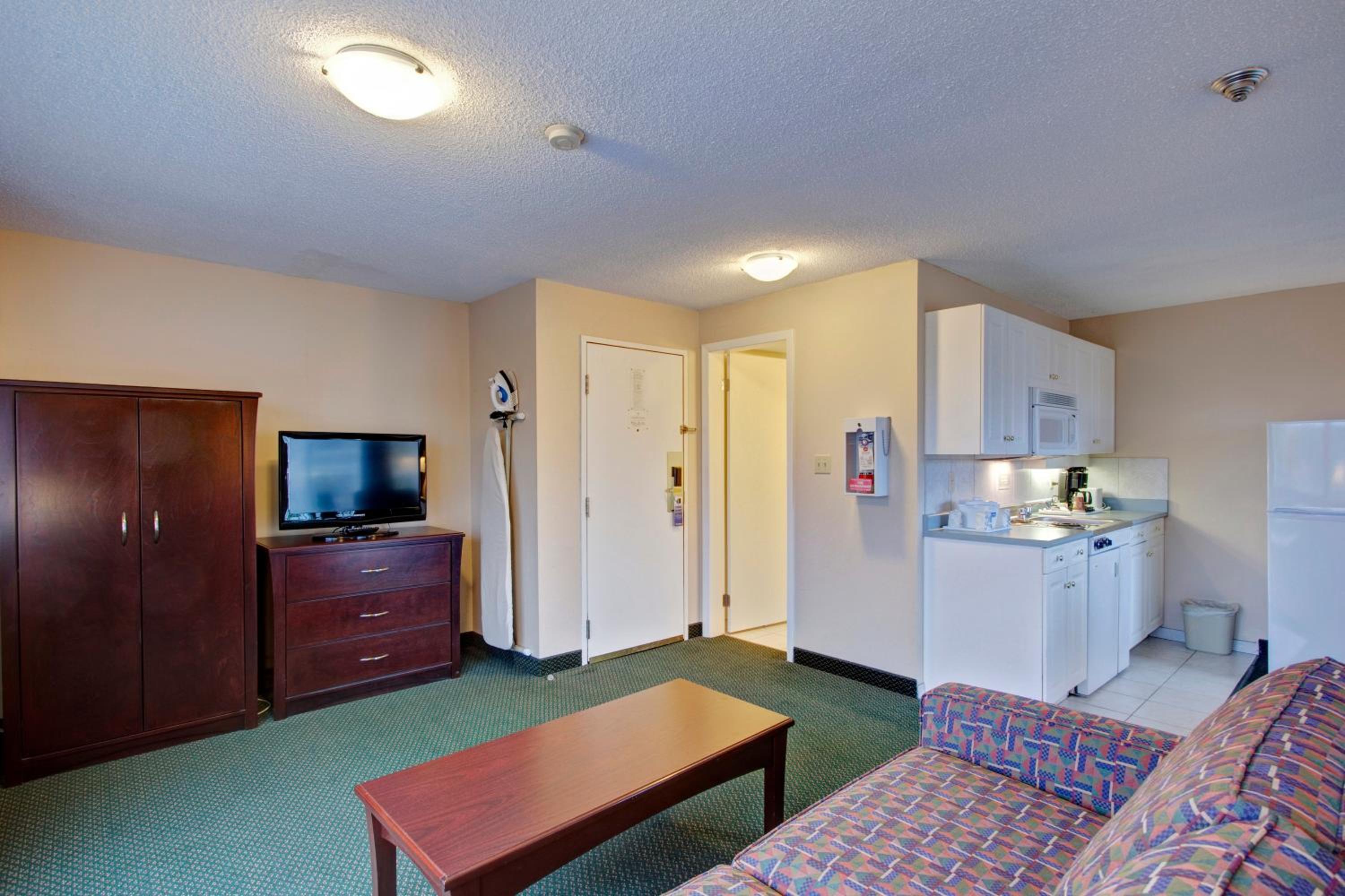 Nanaimo Vacations - Travelodge by Wyndham Nanaimo - Property Image 12