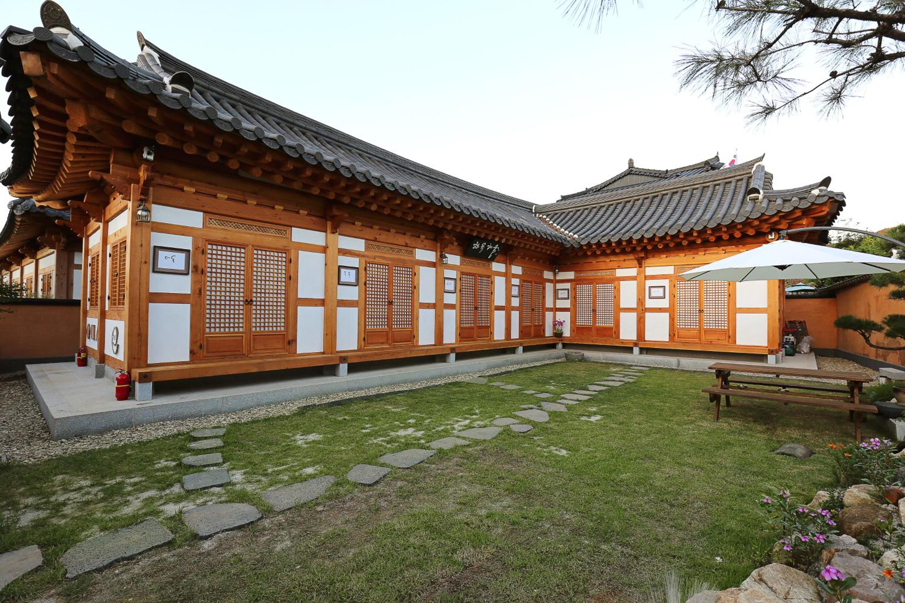 Hanok Hyeyum