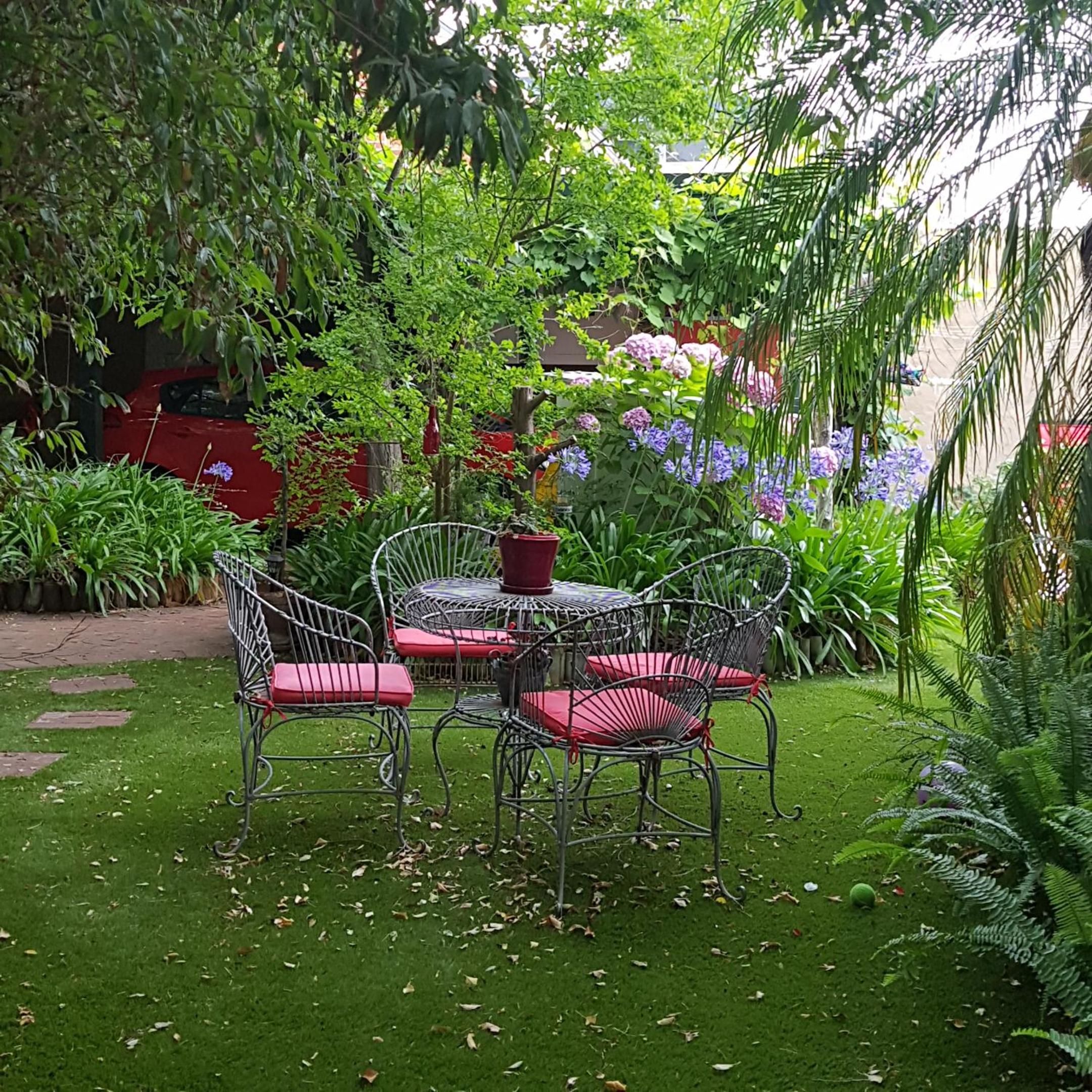 Water Bay Villa Bed & Breakfast
