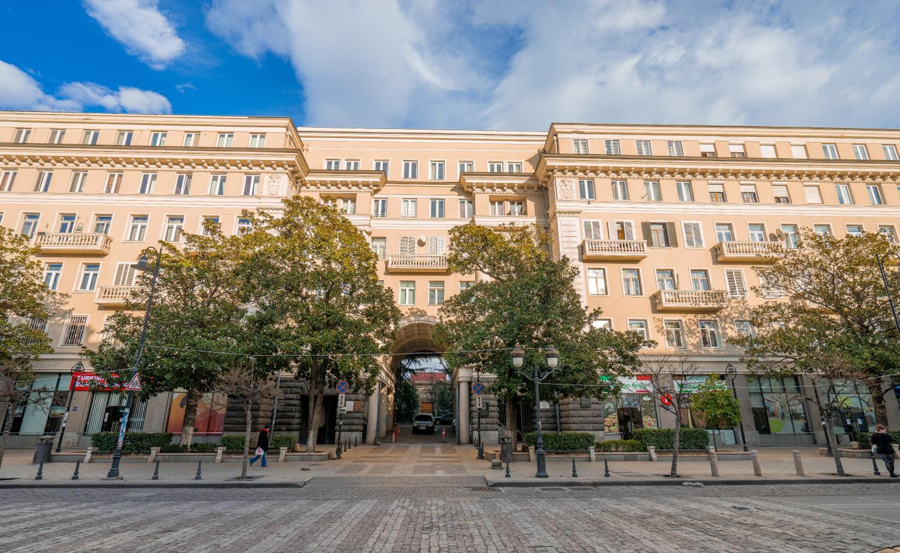 Luxury Apartments on Central Avenue view 3