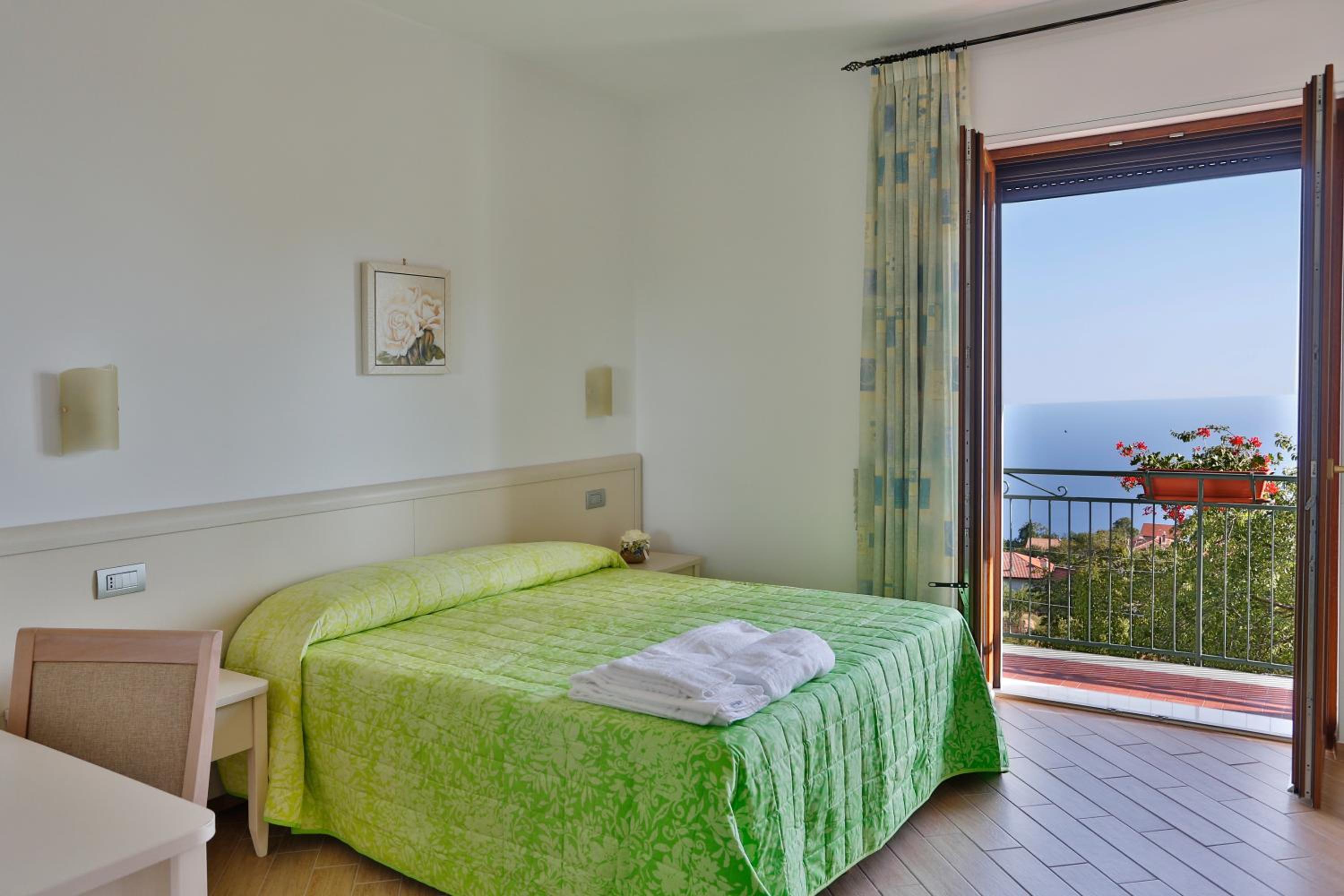 BB Santalucia en Agerola — hotel room