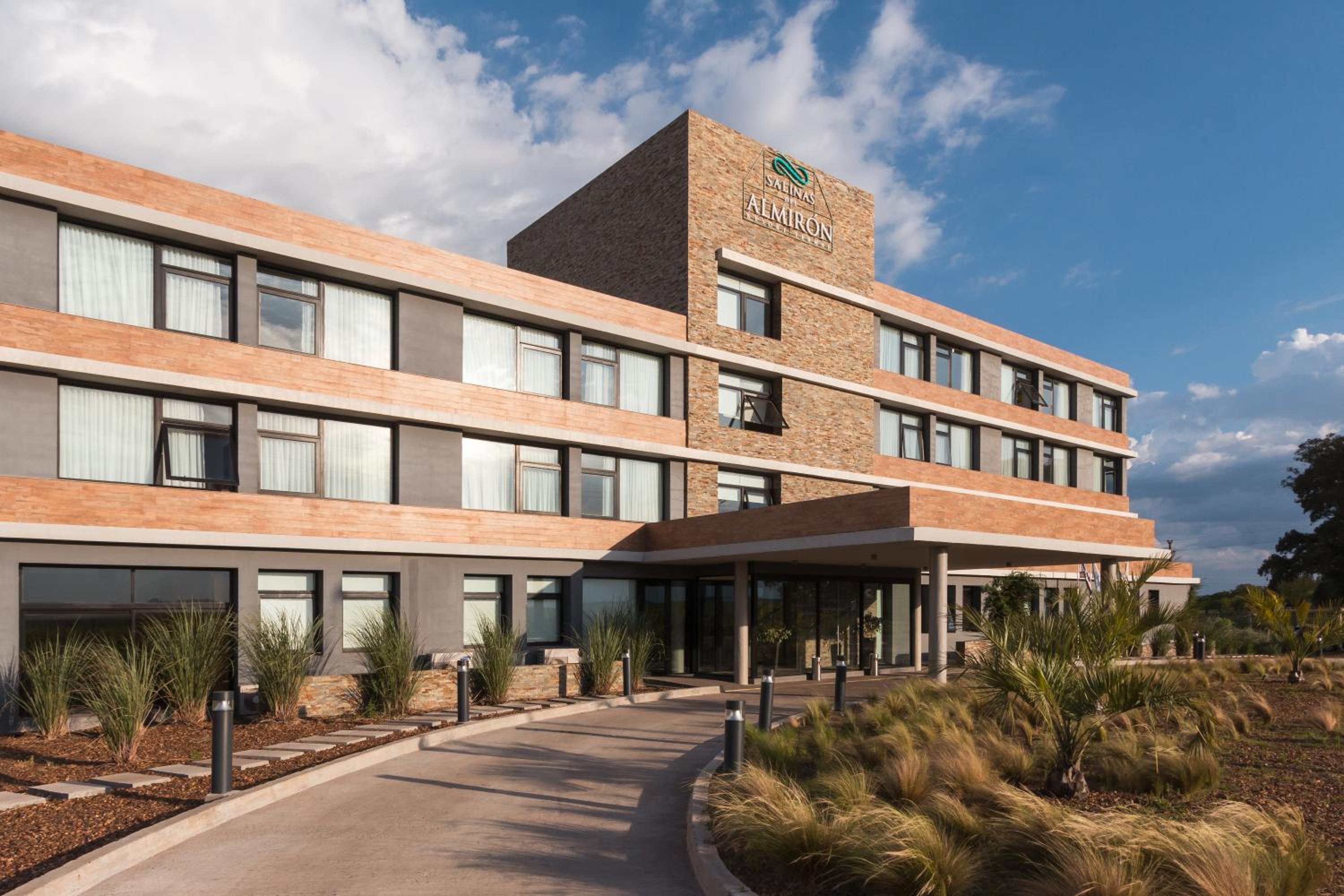 Salinas del Almiron Resort Termal