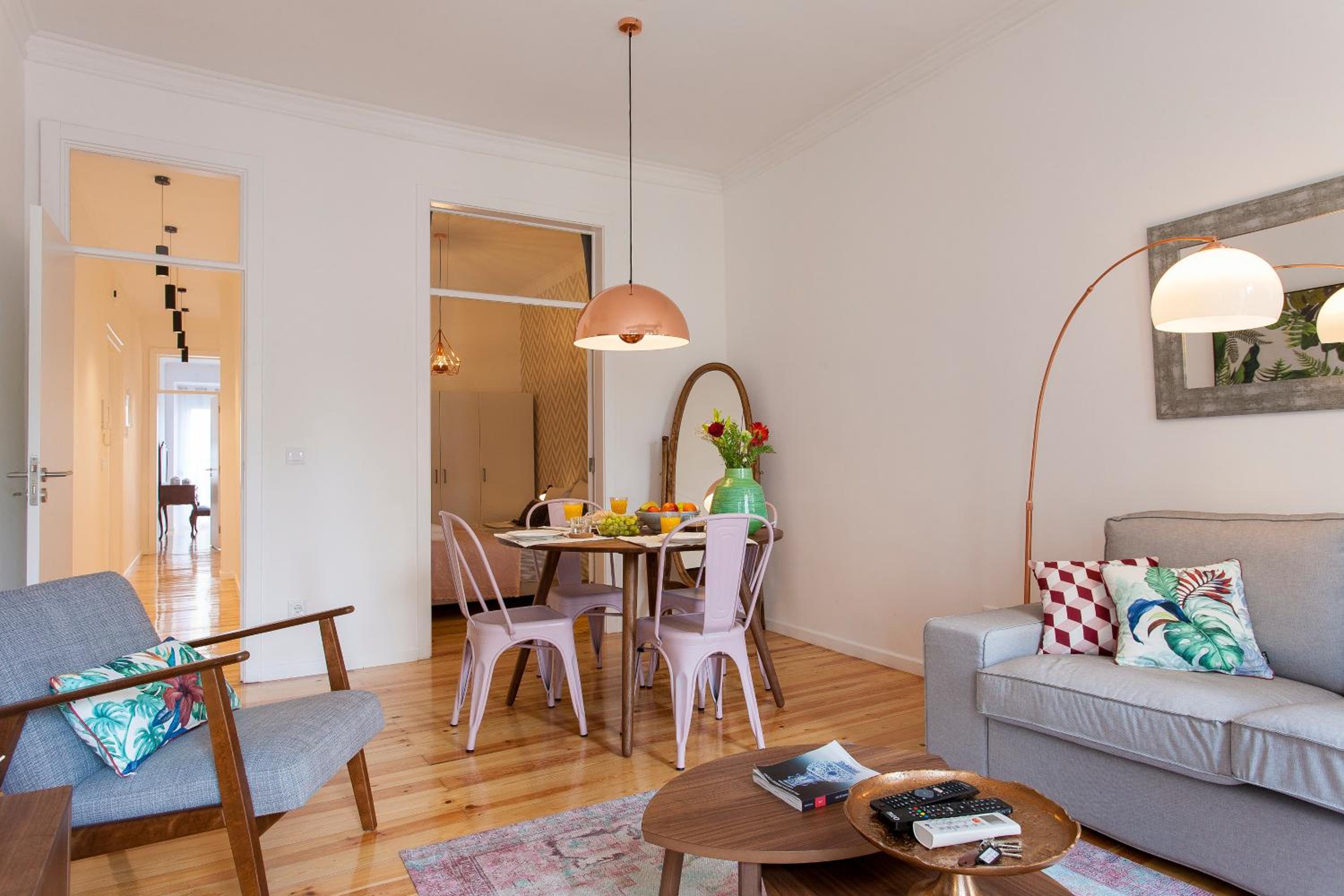2 suites stylish flat at bairro alto-principe real view 5