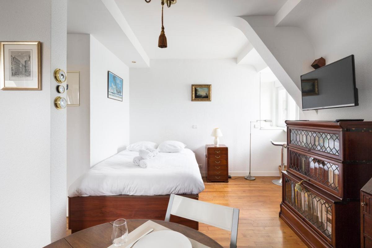 Le Chateaubriand by Cocoonr