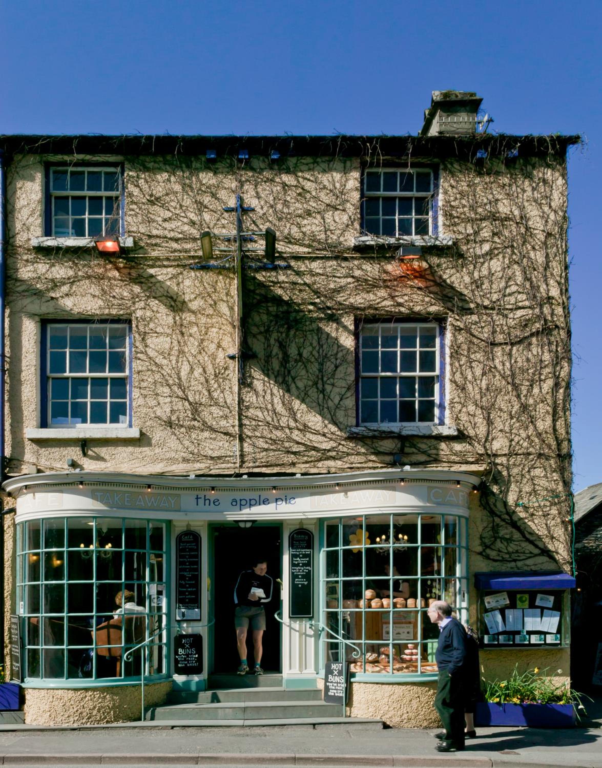 Rooms at the Apple Pie