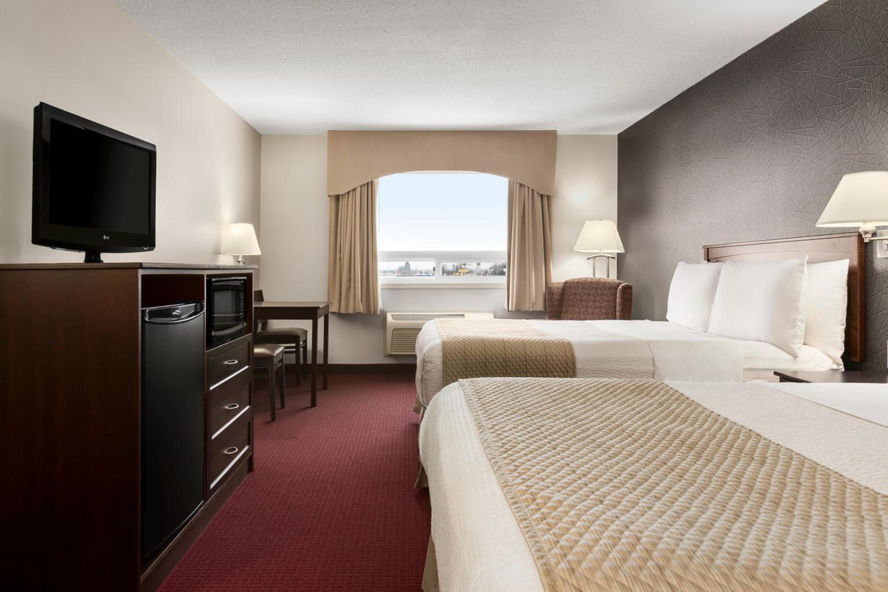 Brandon Vacations - Days Inn  Suites by Wyndham Brandon - Property Image 1
