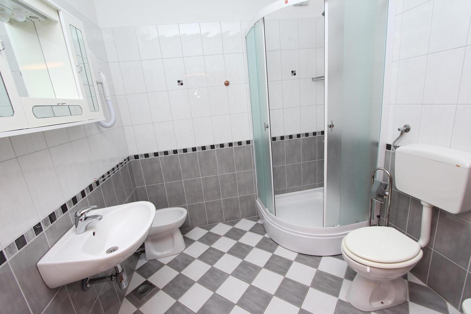 Apartments Elida