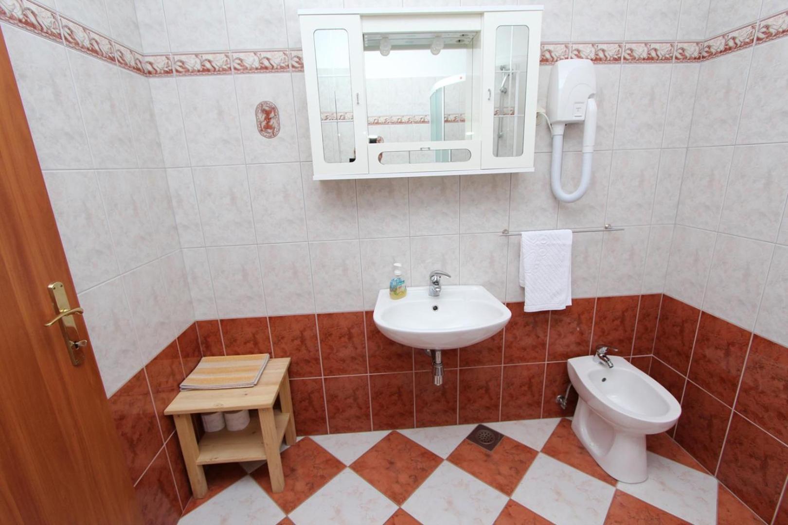 Apartments Elida