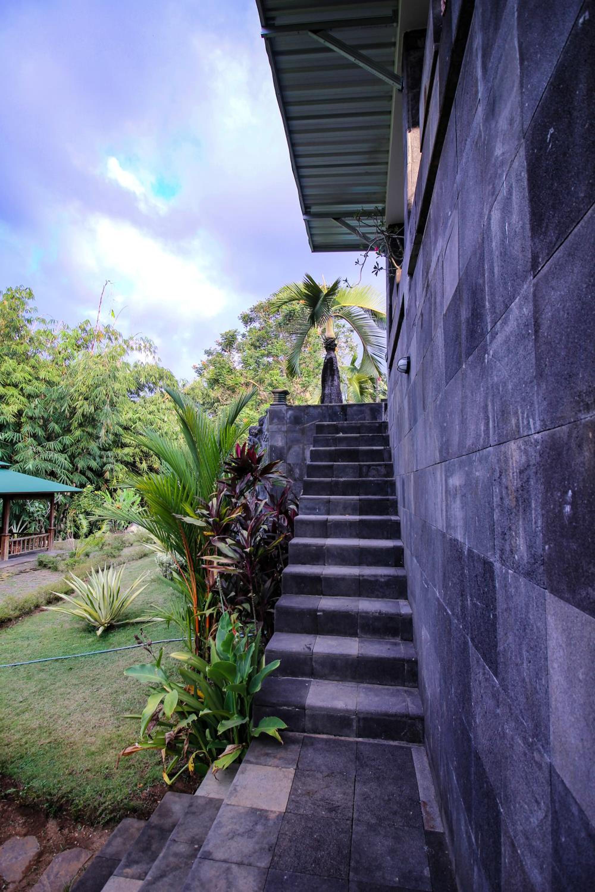 Le Mirage Villa Santai view 5