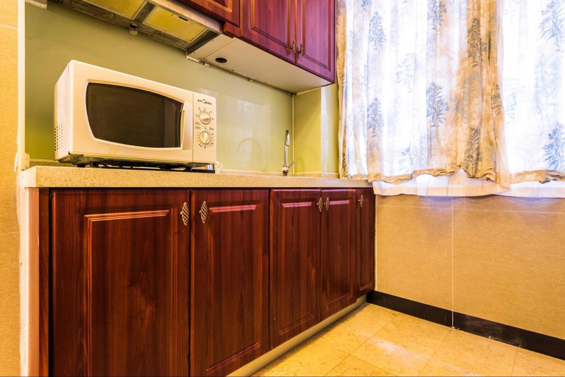 Grand Continental Apartment
