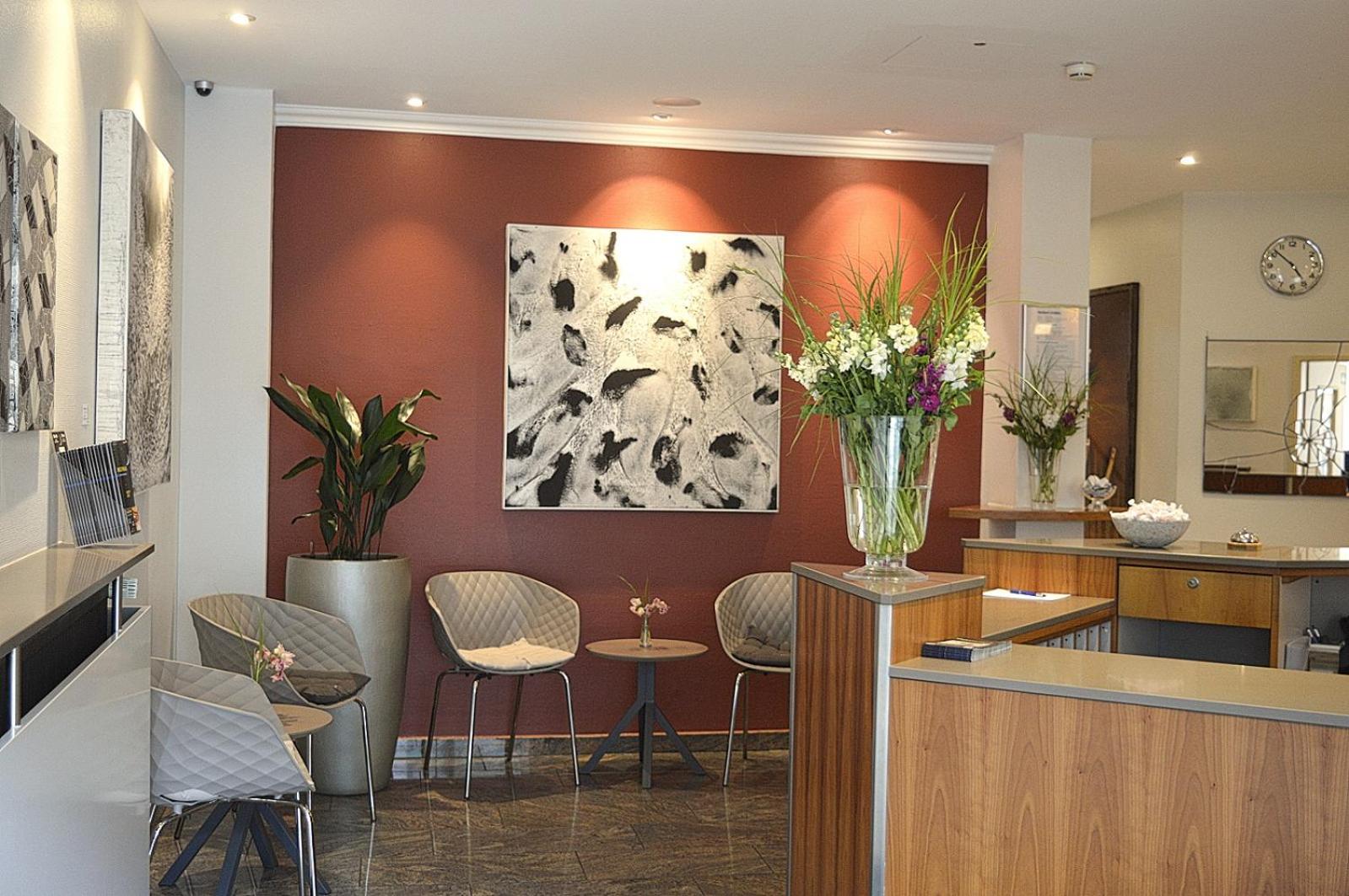 Hotel Astor & Aparthotel - Image 1