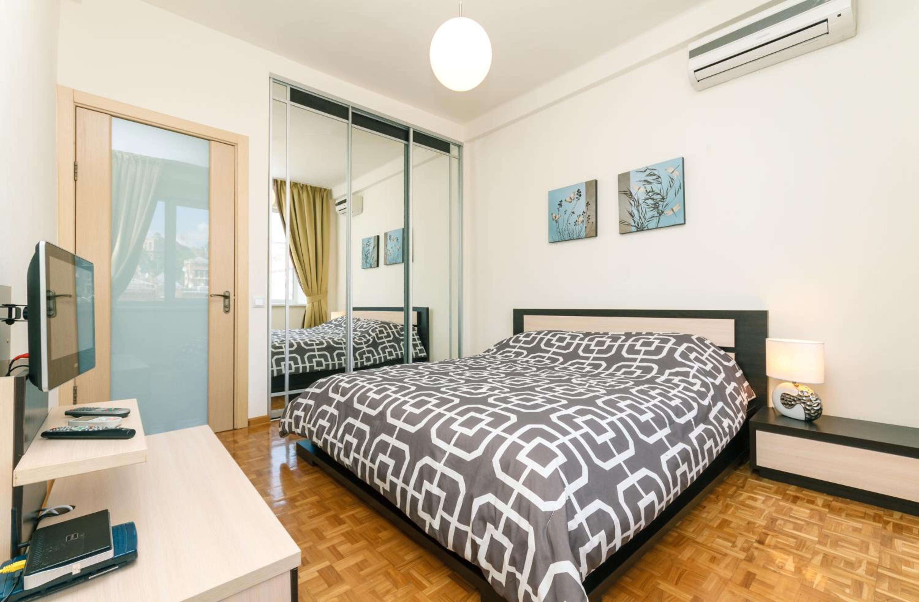 Alma Apartments