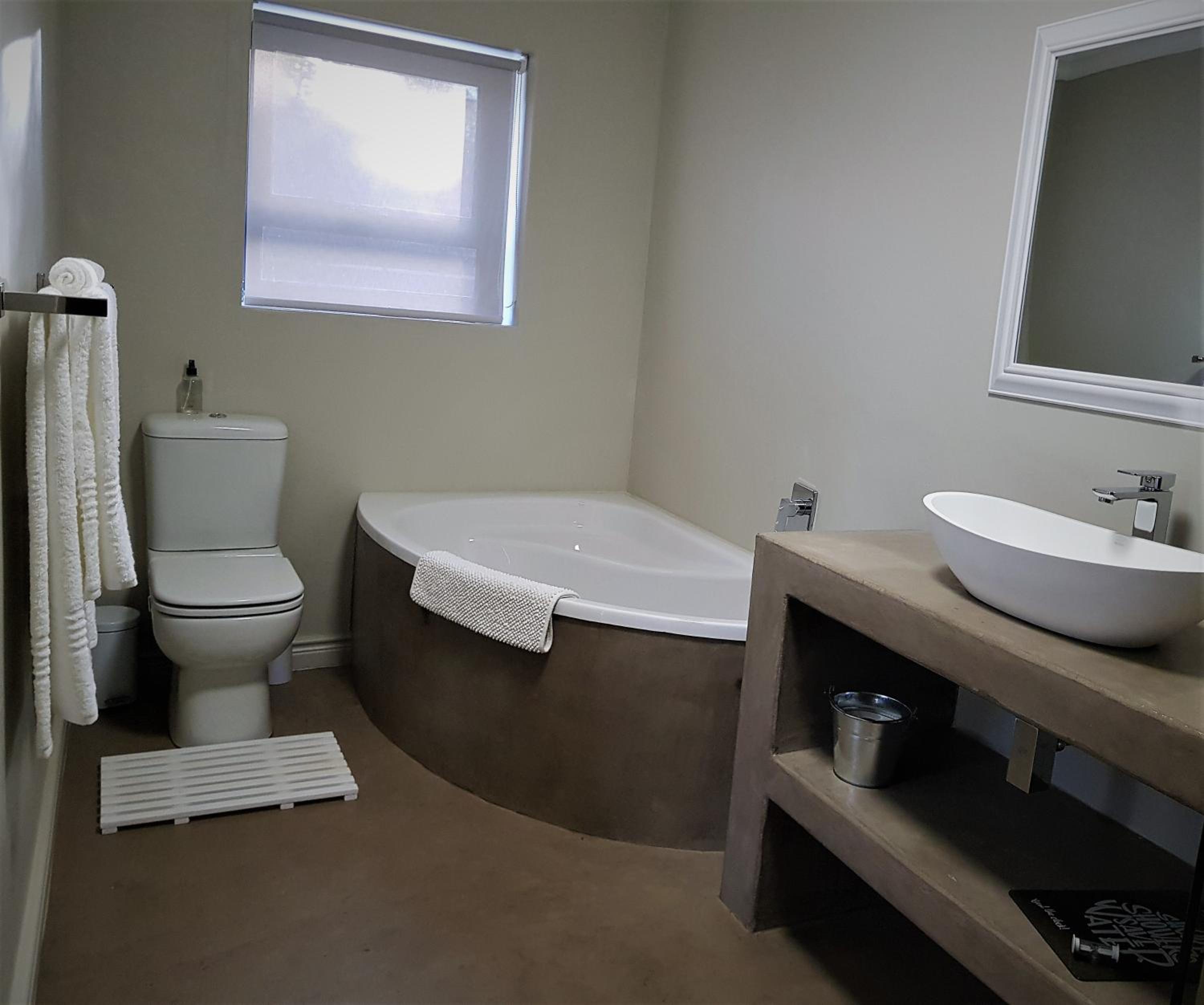 Four Palms Accommodation