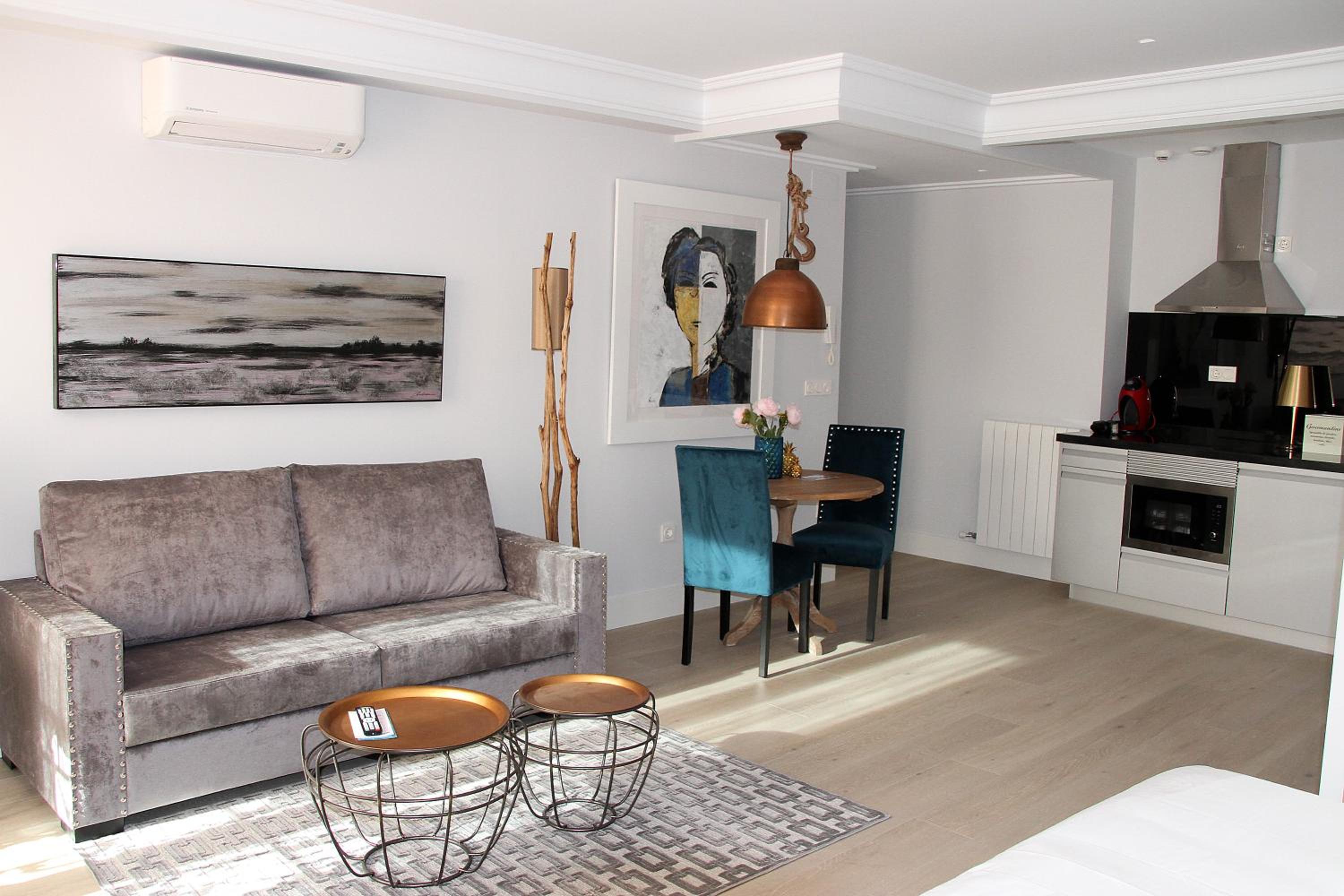 Principia Suites