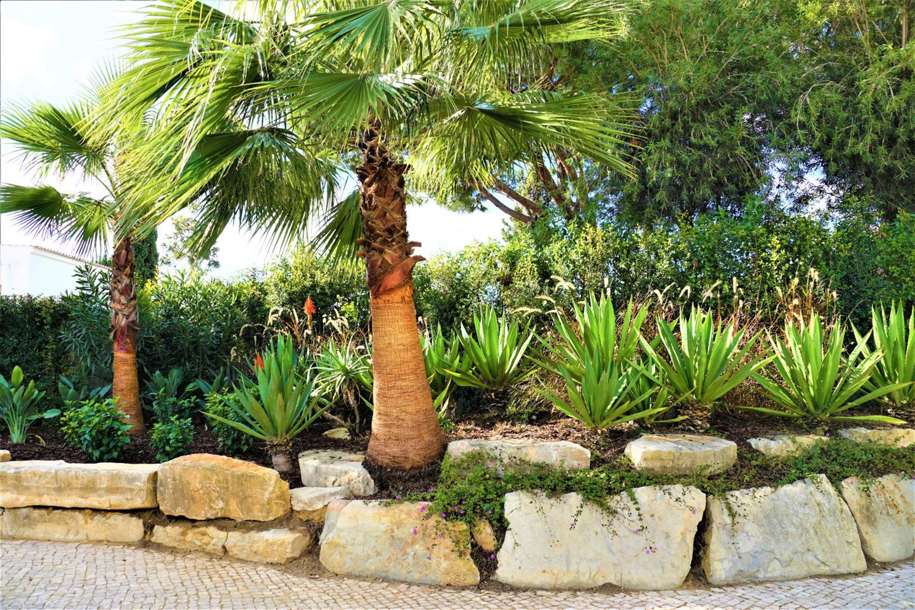 Charming Exceptional Golf Villa in Algarve