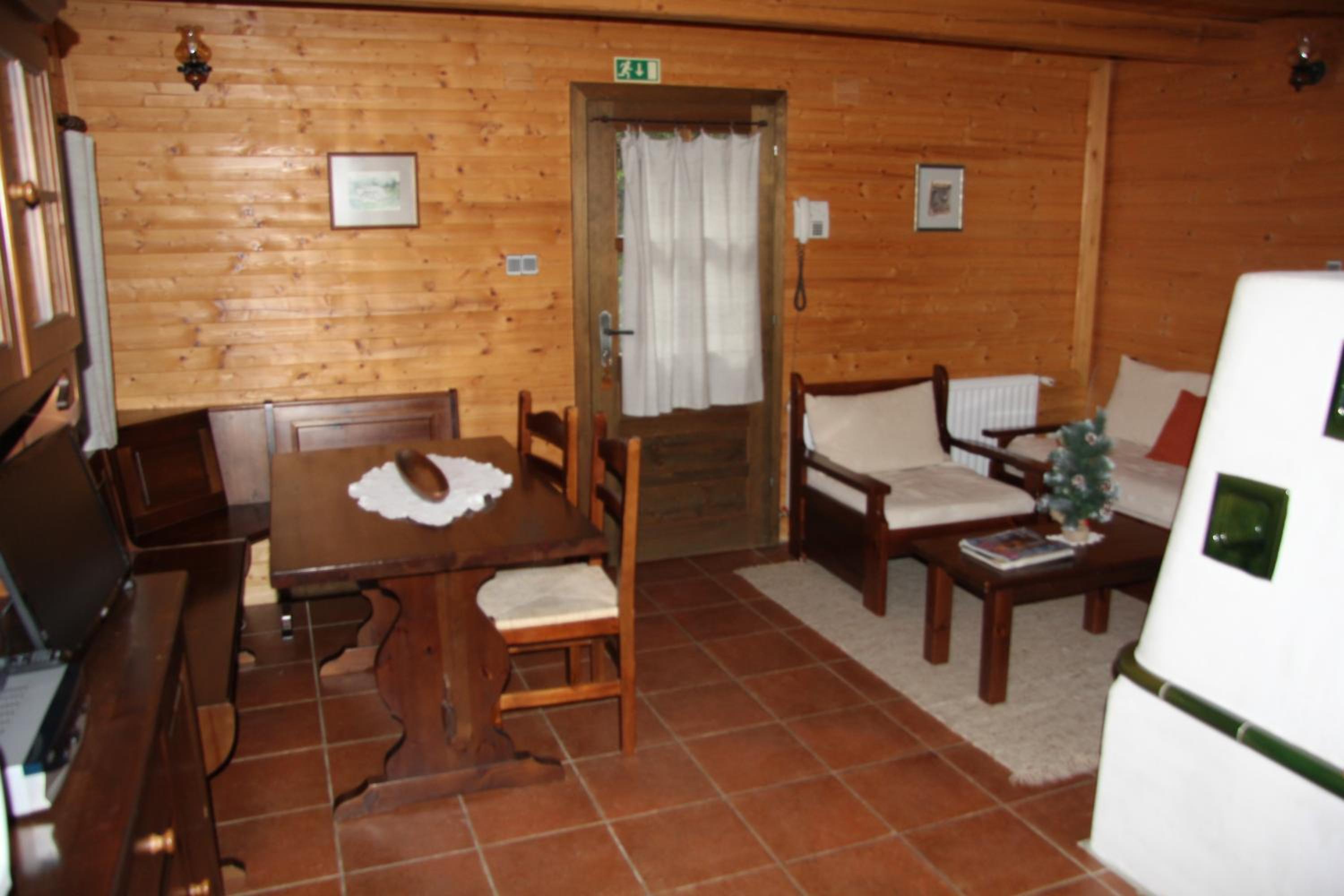 Photo 33
