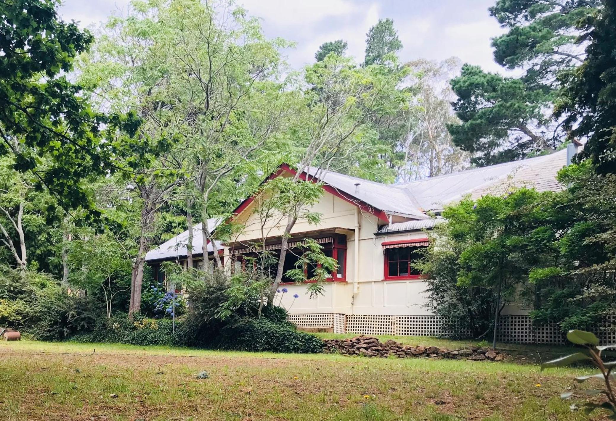 Hotel The Chalet Guesthouse And Studio - Image 1