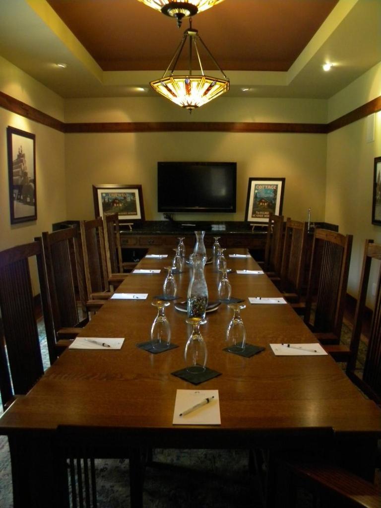 FivePine Lodge