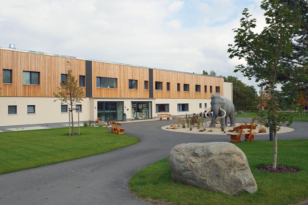 Hotel See- und Waldresort Gröbern - Image 1