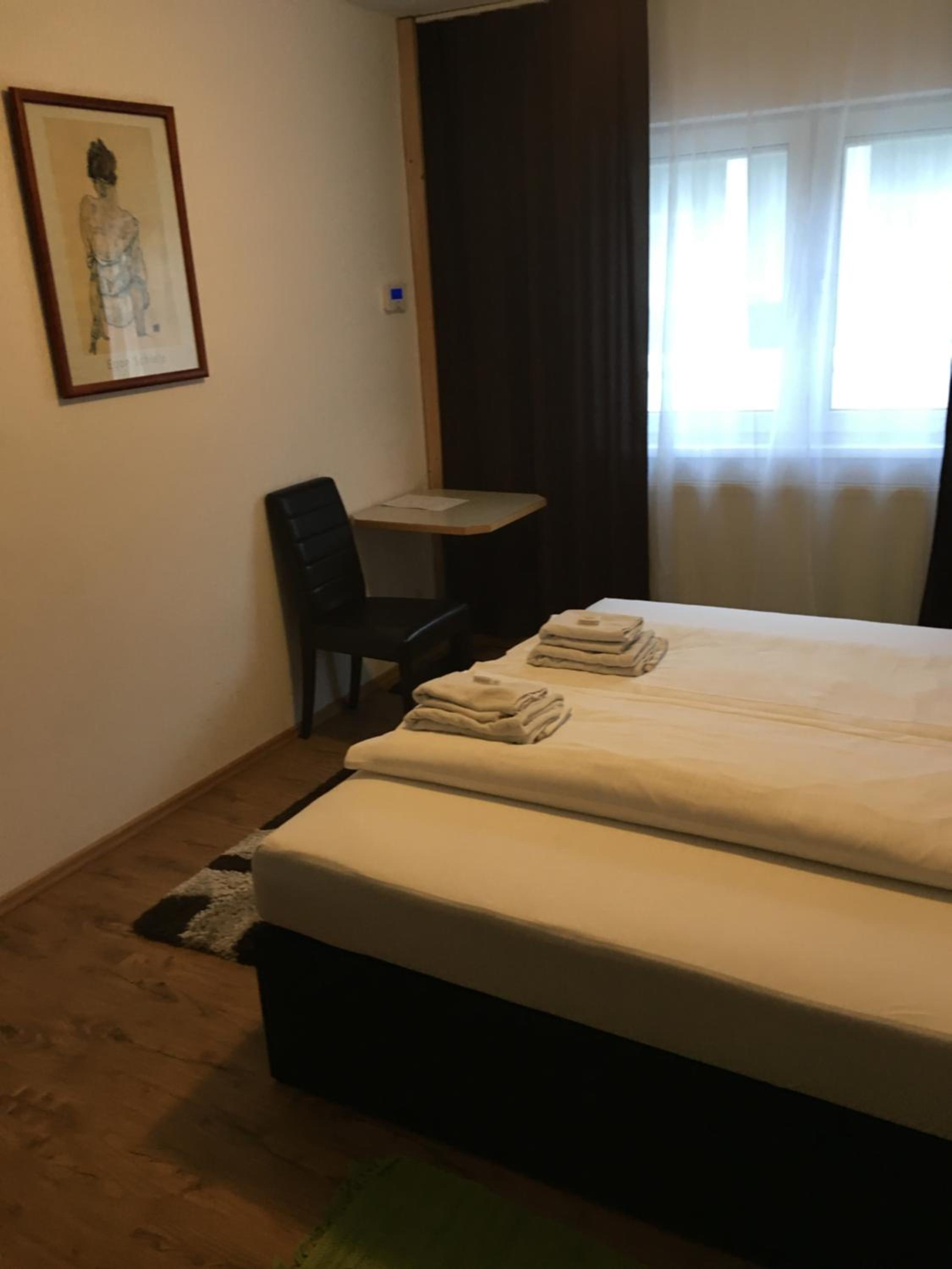 Pension Sunnseitn - Gasthof - Café - Weinkeller