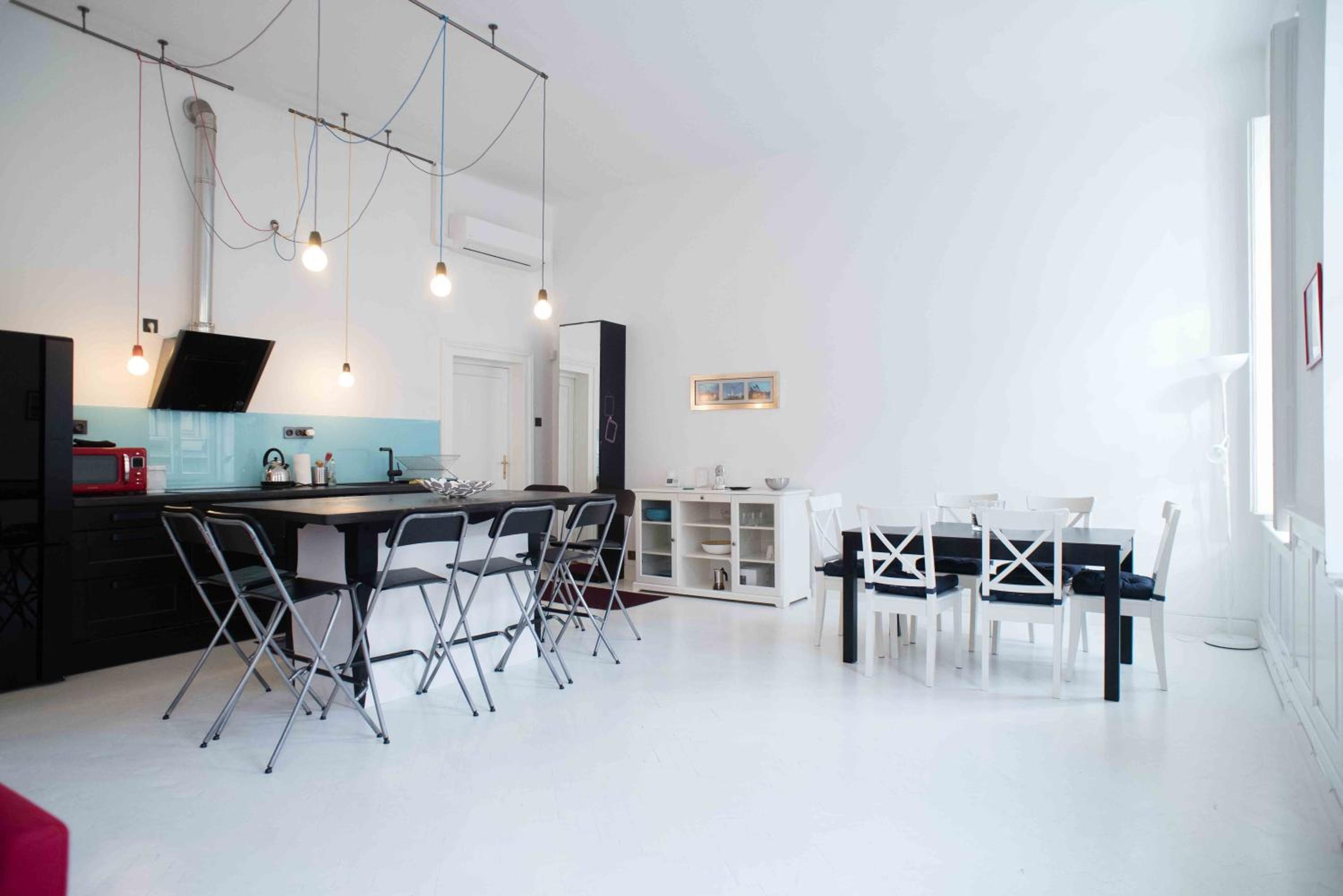 Splendid Trees Apartment