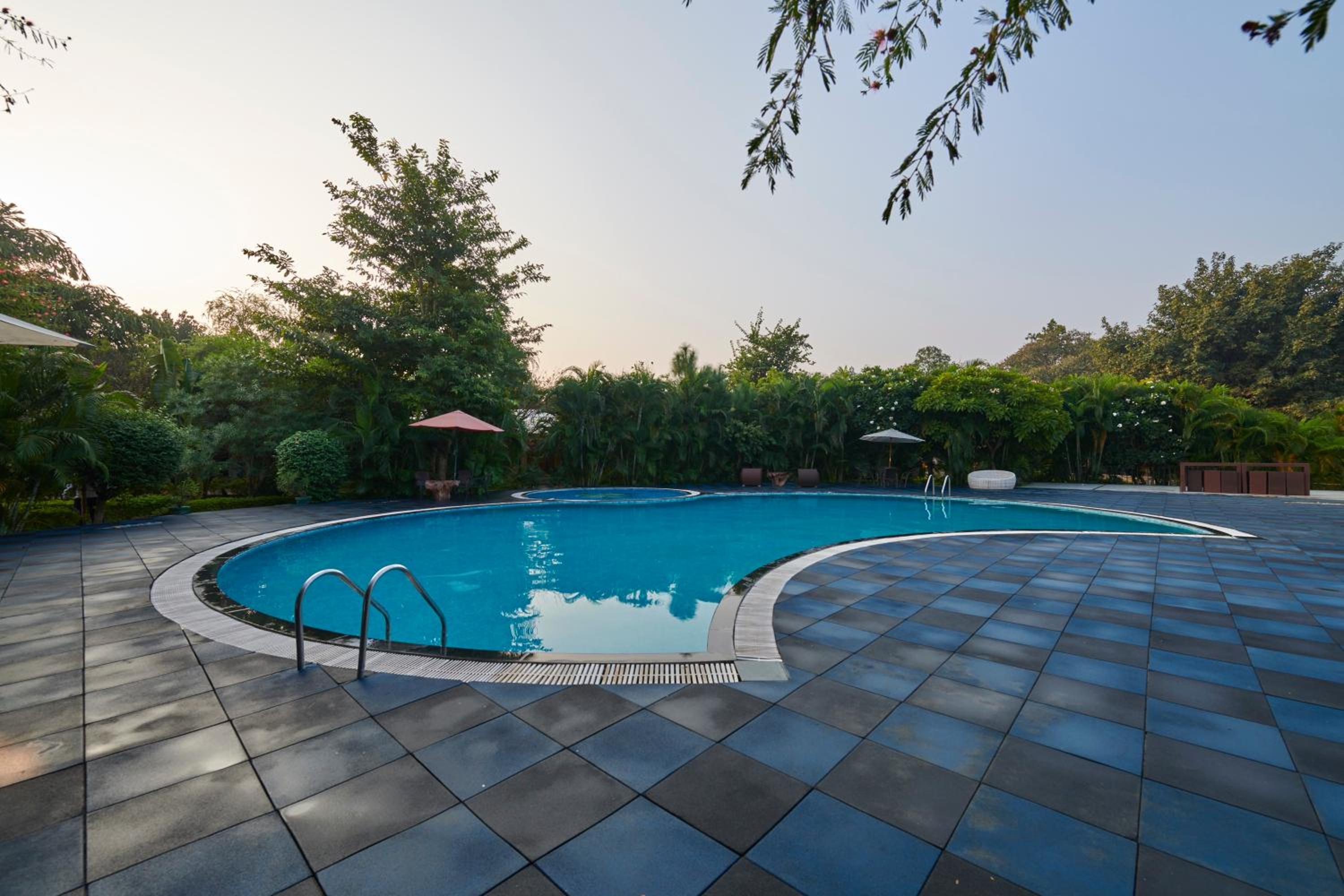 Aacorn Hideaway Resort & Spa