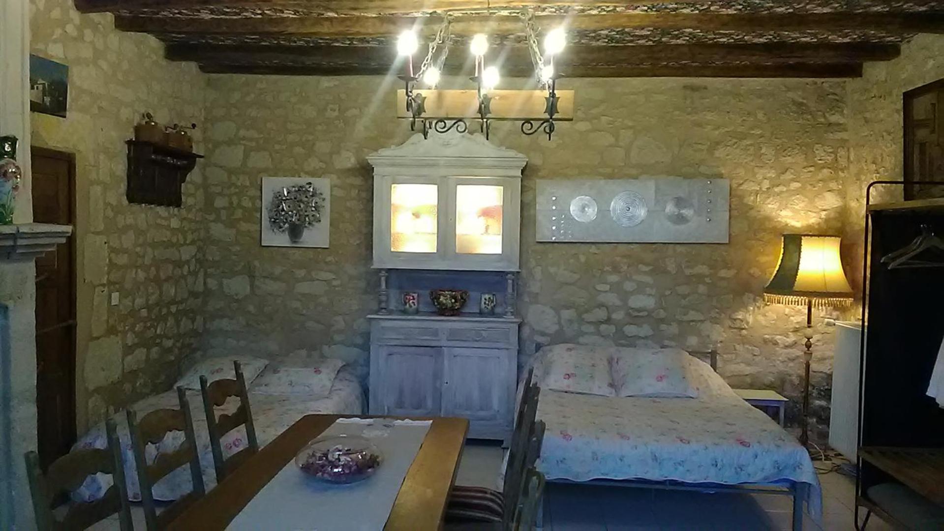 Manoir Le Cristal , grosses reductions sur les entrées du Futuroscpe, petites et grandes chambres familiales