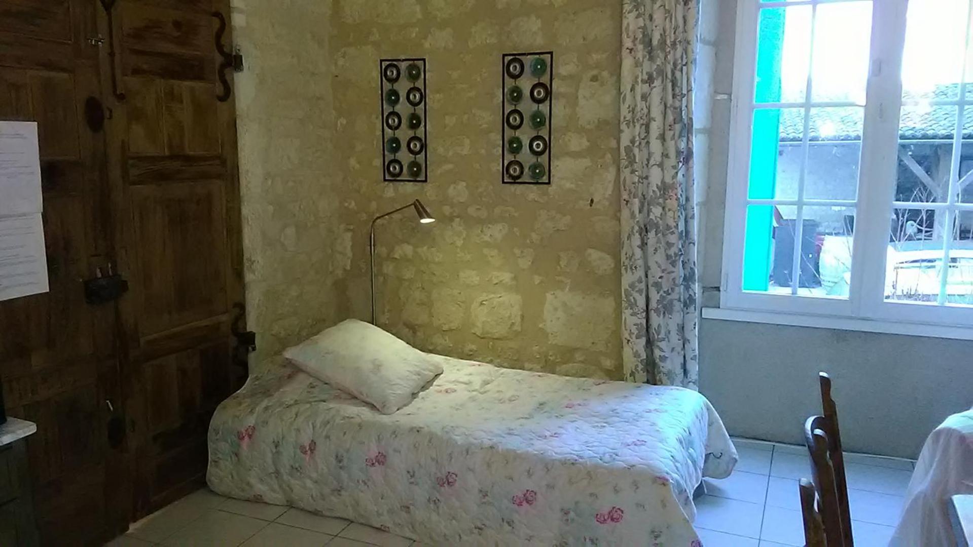 Manoir Le Cristal , grosses reductions sur les entrées du Futuroscpe, petites et grandes chambres familiales