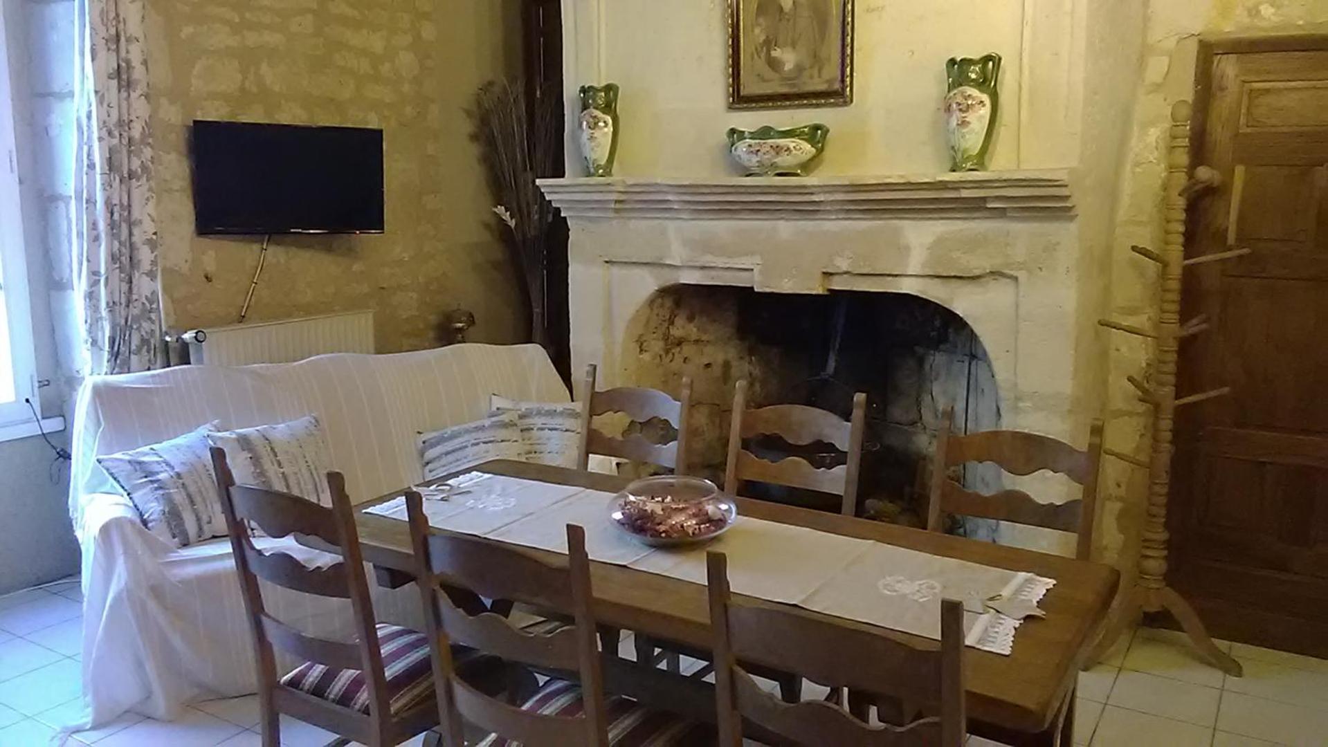 Manoir Le Cristal , grosses reductions sur les entrées du Futuroscpe, petites et grandes chambres familiales