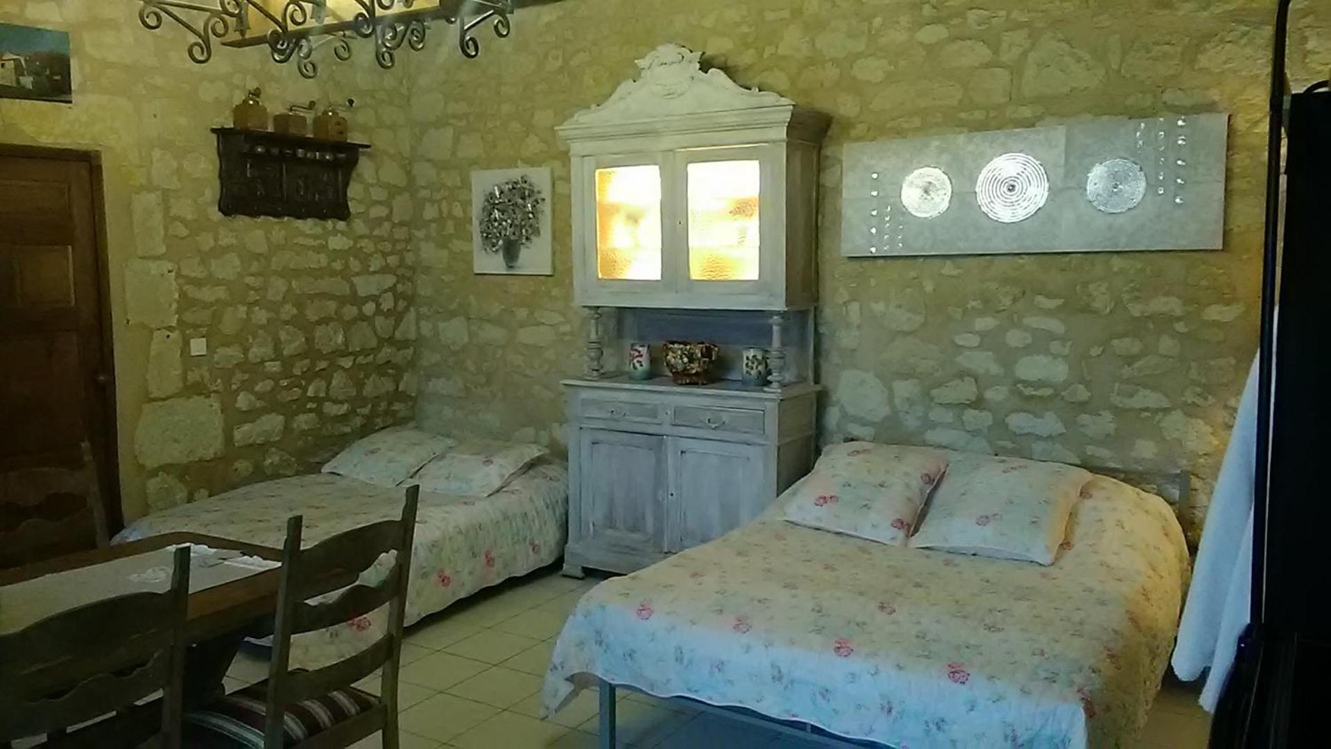 Manoir Le Cristal , grosses reductions sur les entrées du Futuroscpe, petites et grandes chambres familiales
