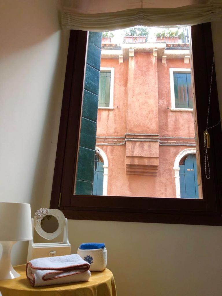 KEY LOCATION near Palazzo Grassi