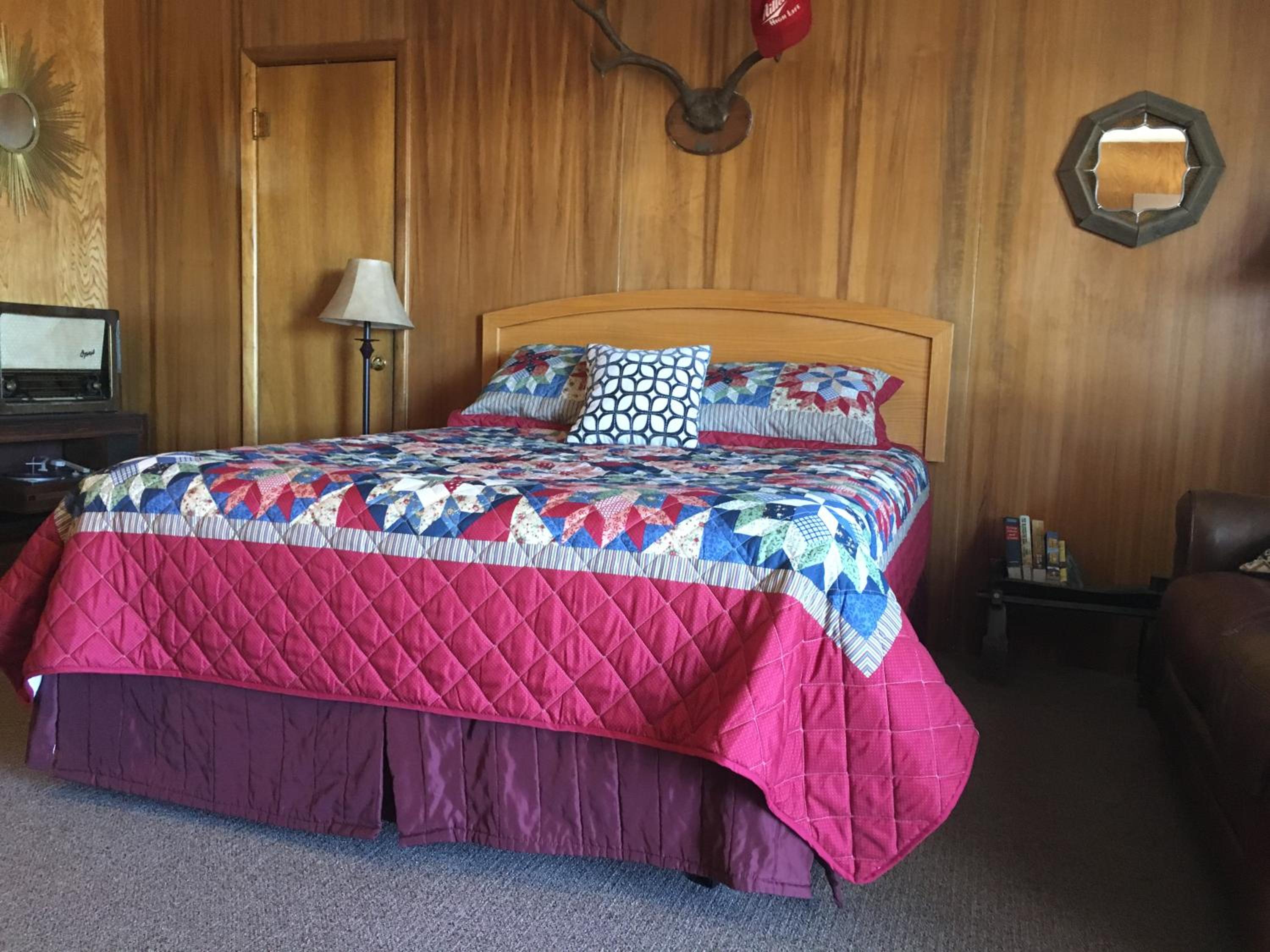 Raton Pass Motor Inn