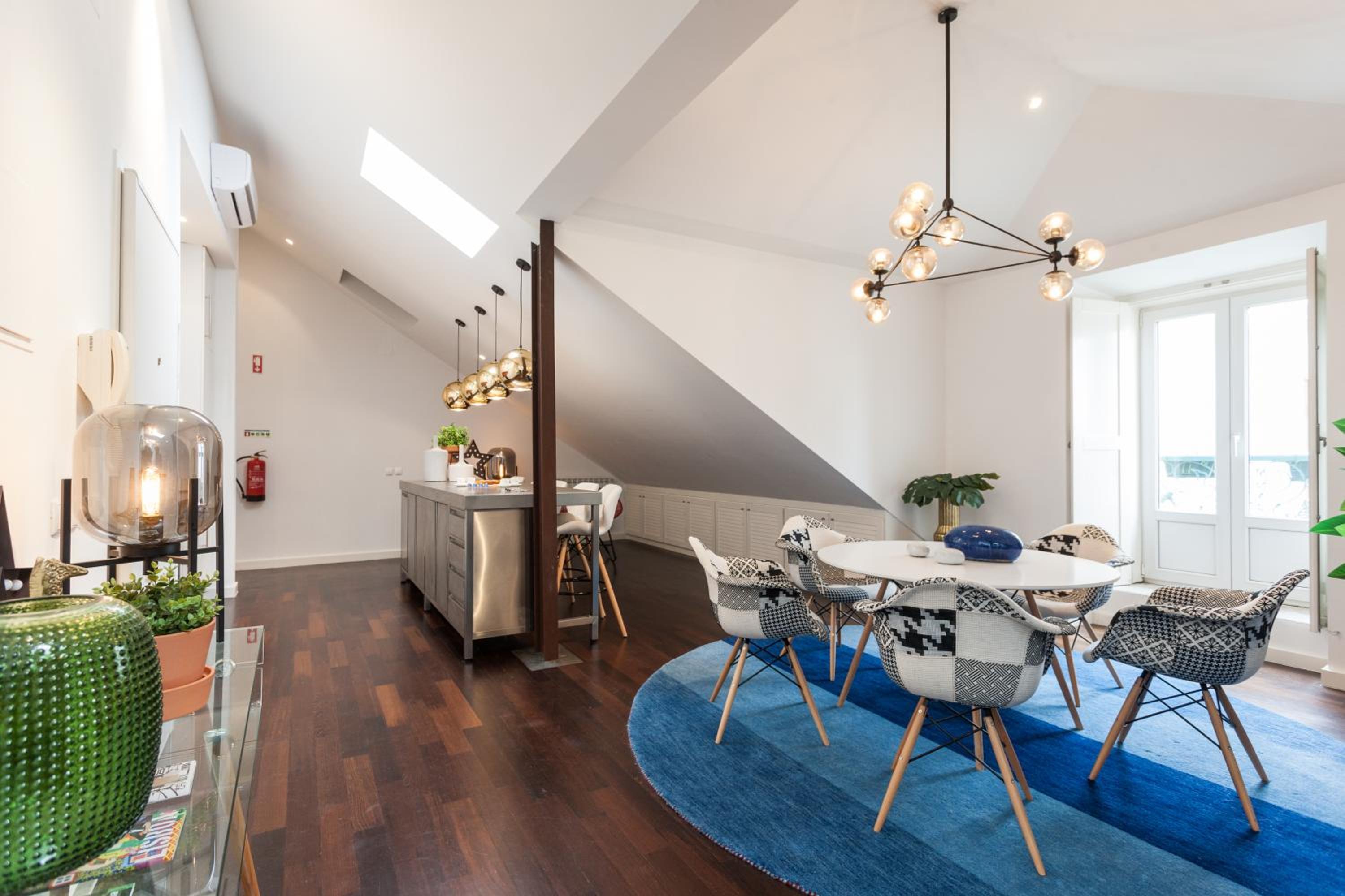 Designer loft in the heart of Bairro Alto view 4