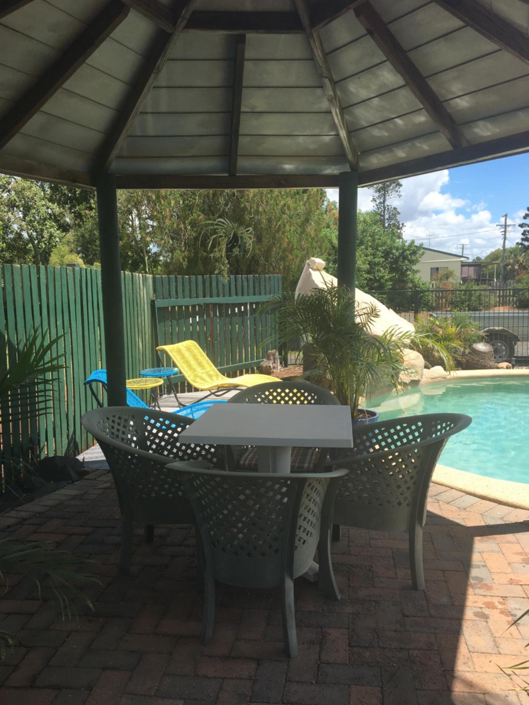 Wondai Colonial Motel & Ivory's Restaurant