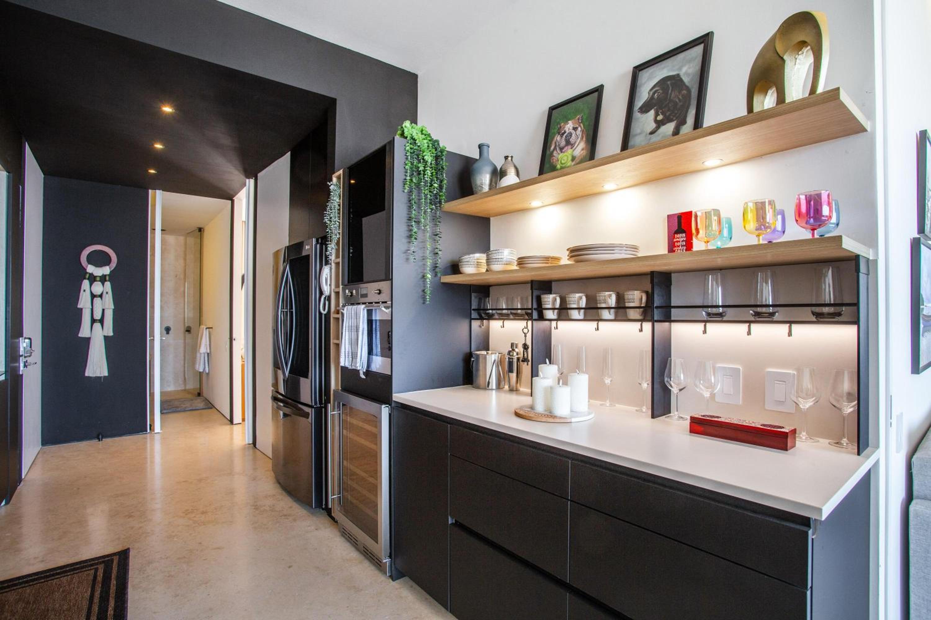 Luxury 1BR + Flex + Heated Rooftop Pool in Soho PV