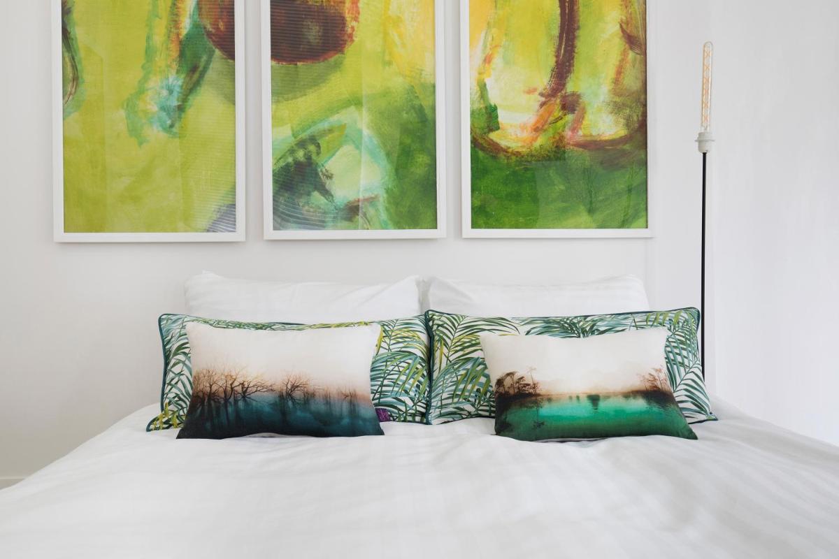 Romantic Artist Room Montmartre Bed & Breakfast