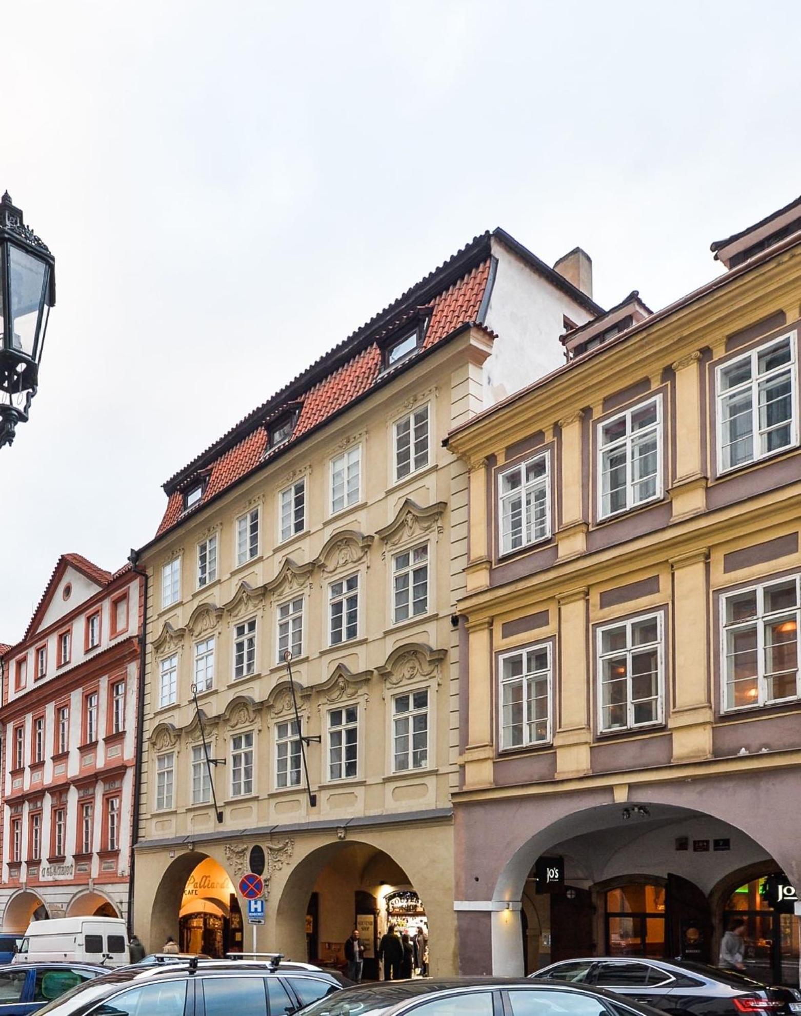 Romantic Apartment Prague near Charles Bridge