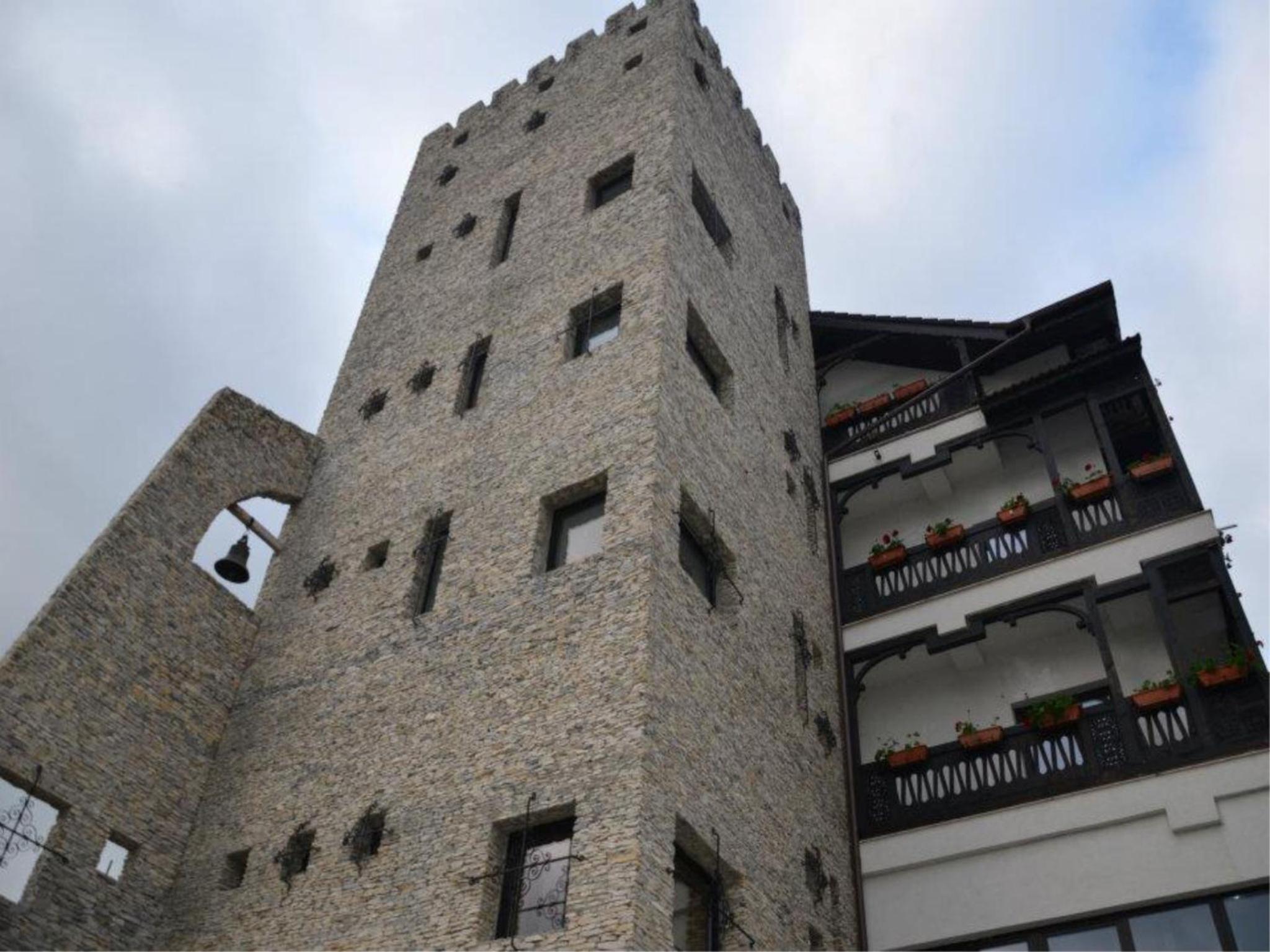Photo 11