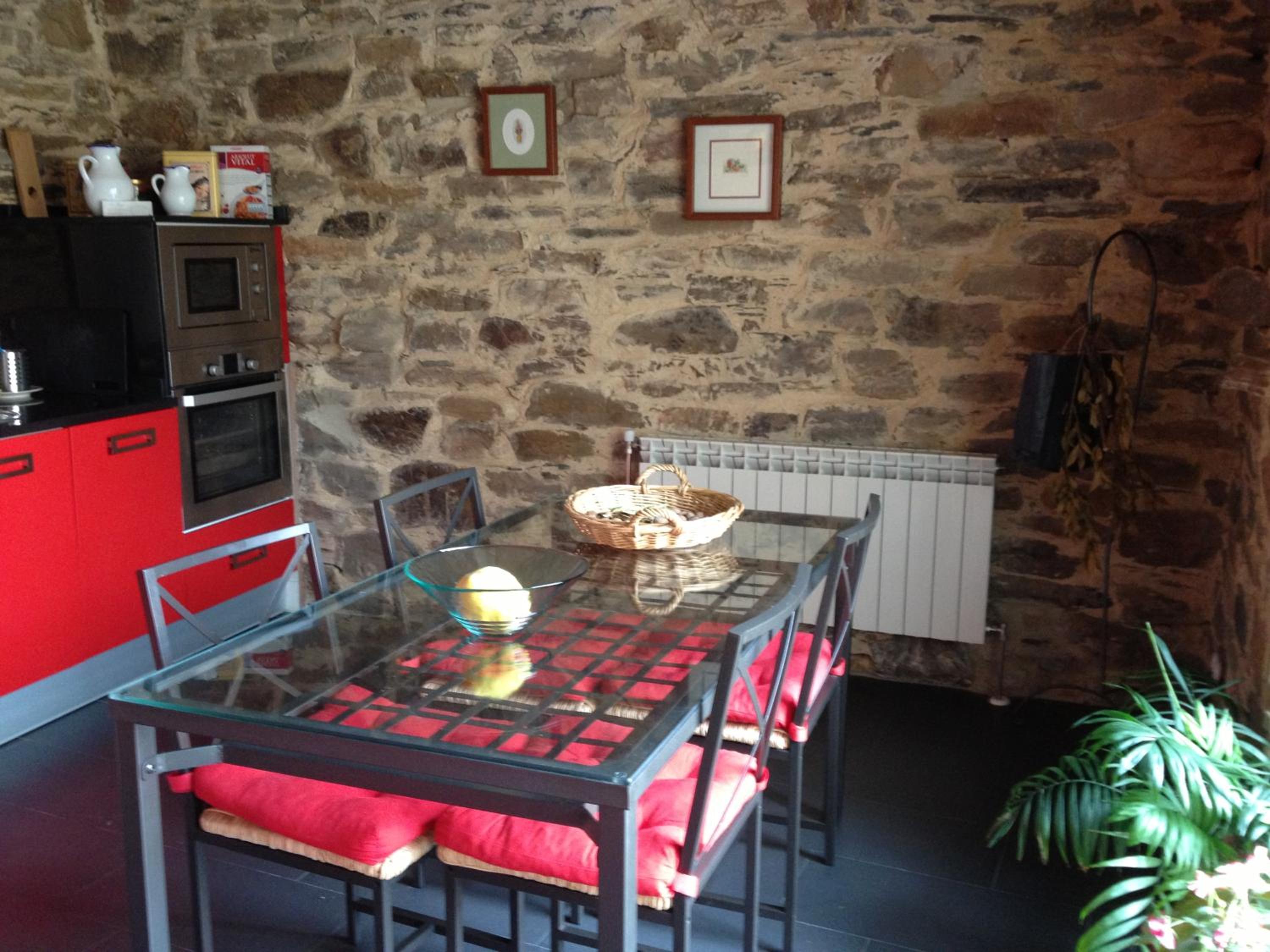 Casa de piedra en Muga de Alba
