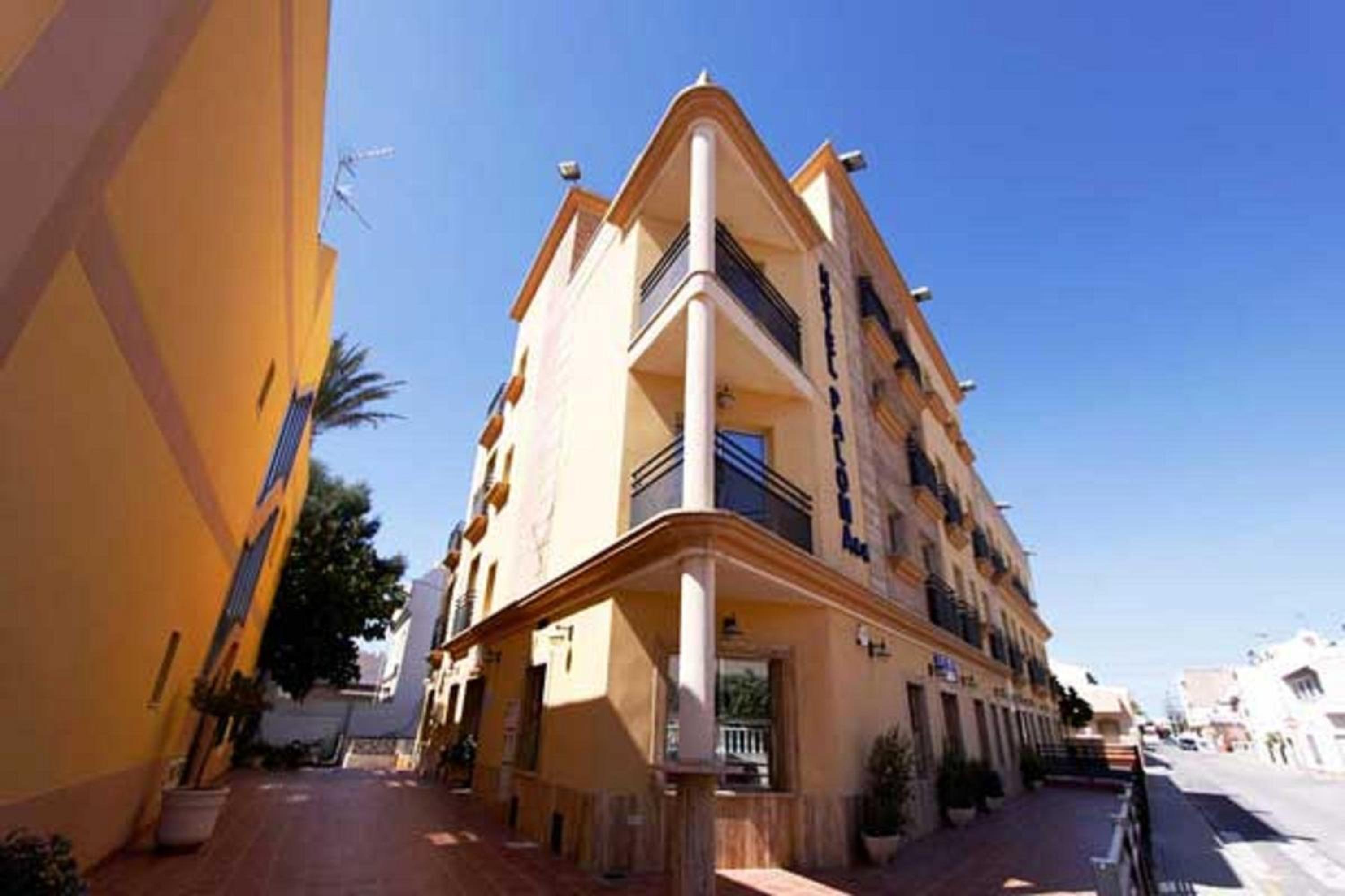 Hotel Paloma - Image 1