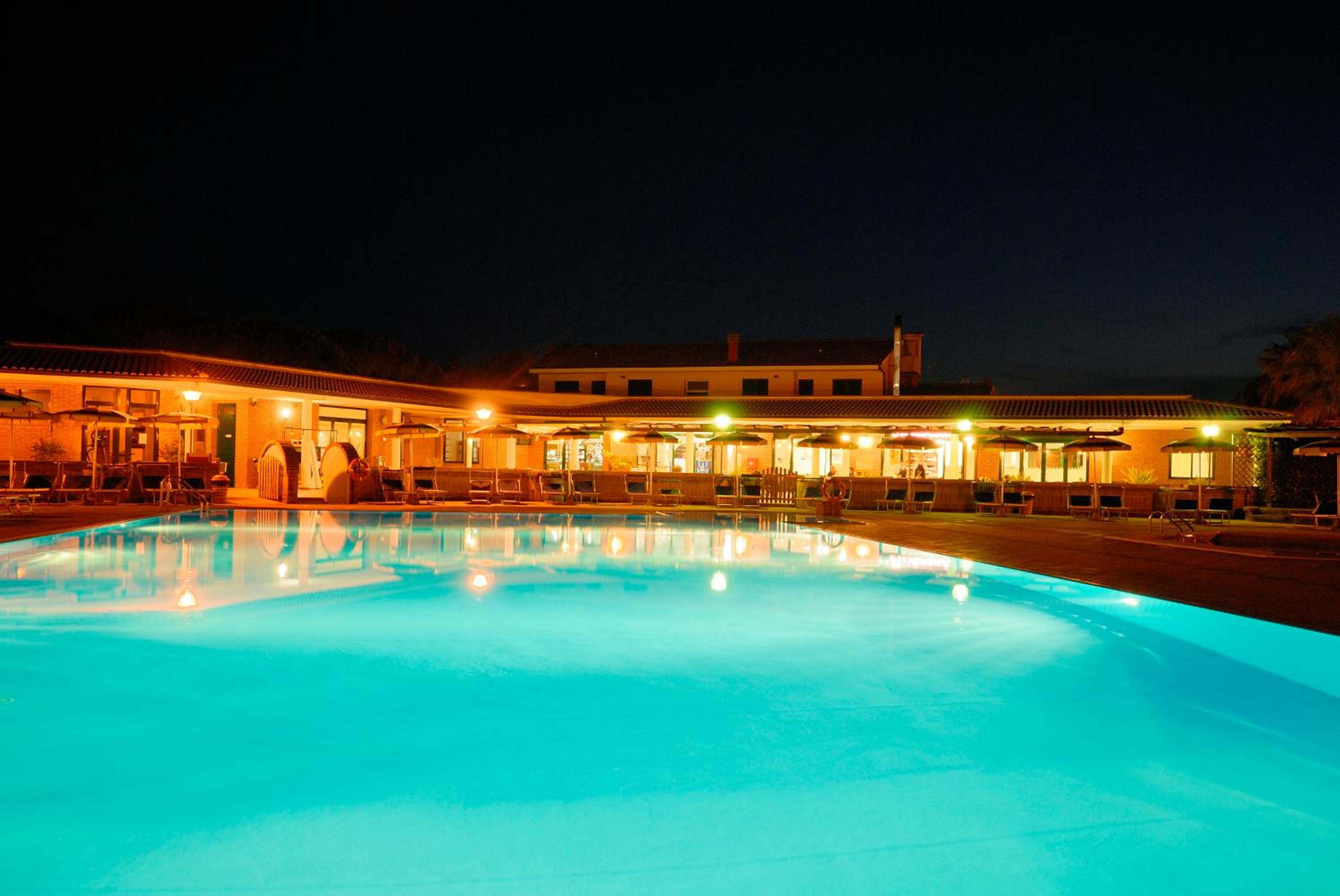 Villaggio Turistico La Cecinella view 3