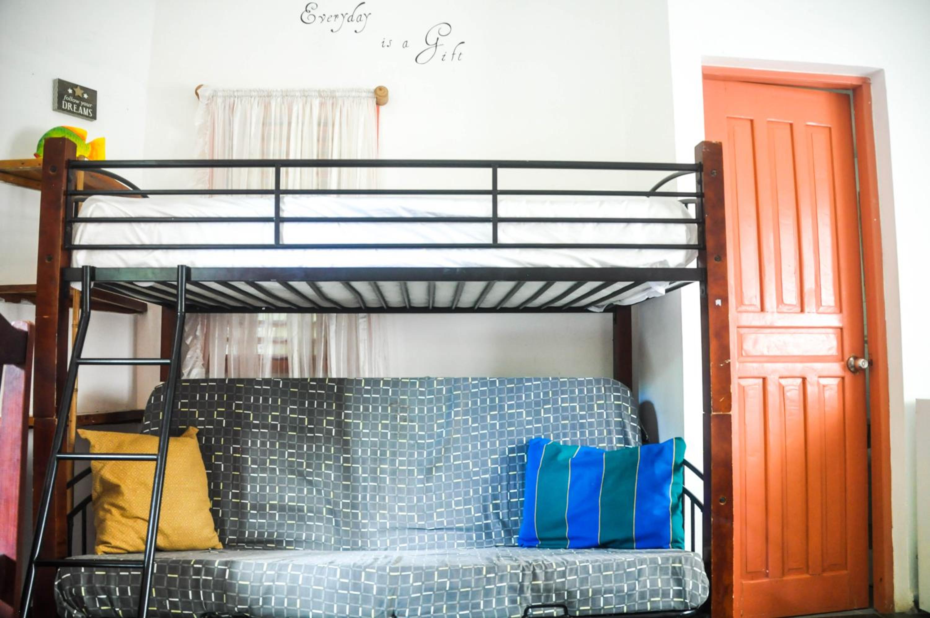 Casa Delfin Guest House