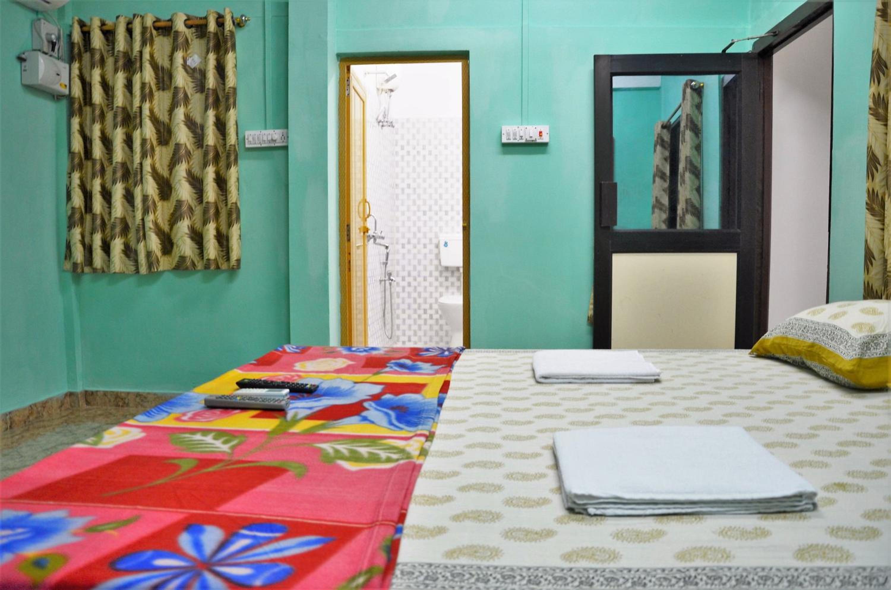 The Lotus Home - Near Marina Park & Aberdeen Bazar view 4