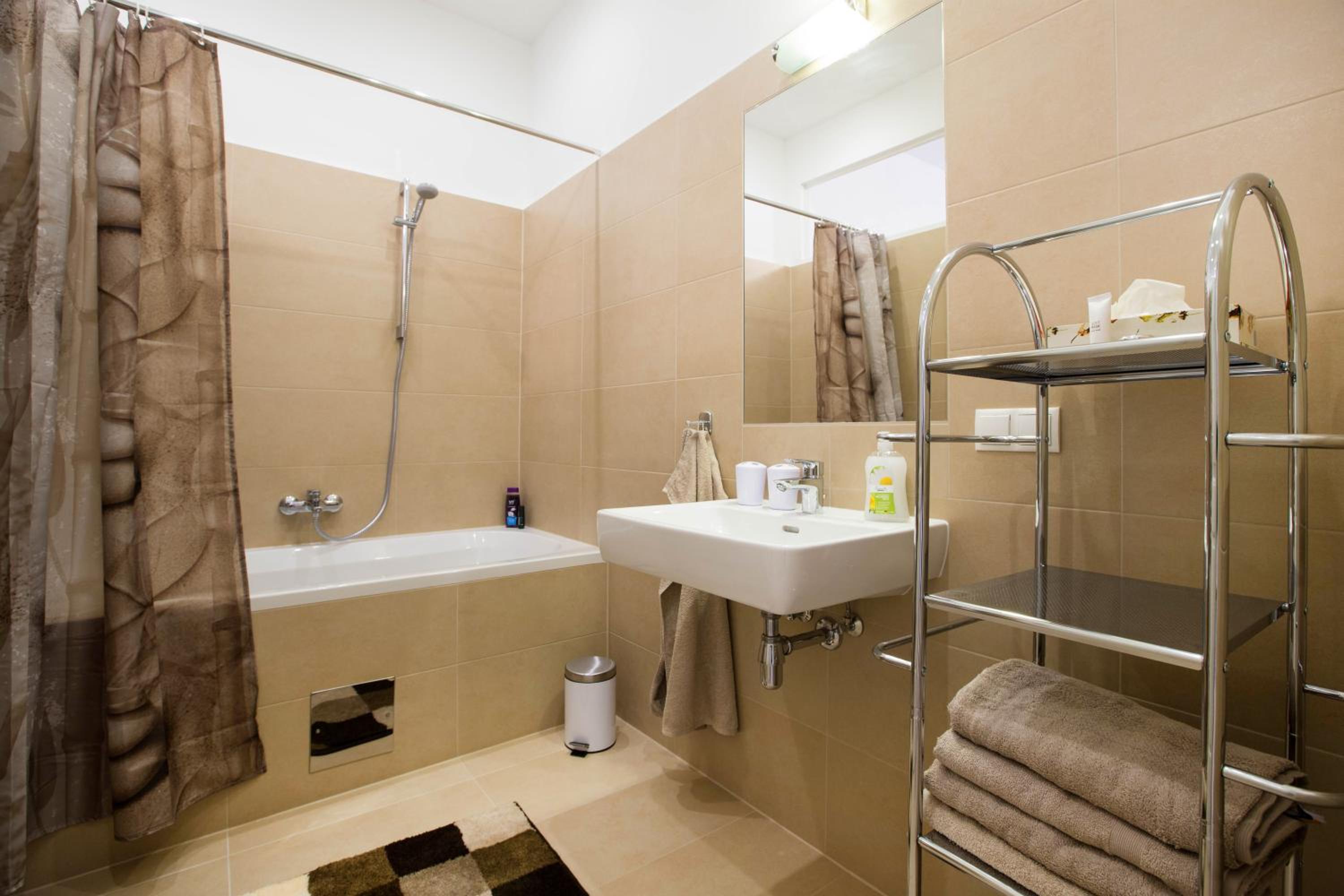 The Barts Apartments - Self Check-in